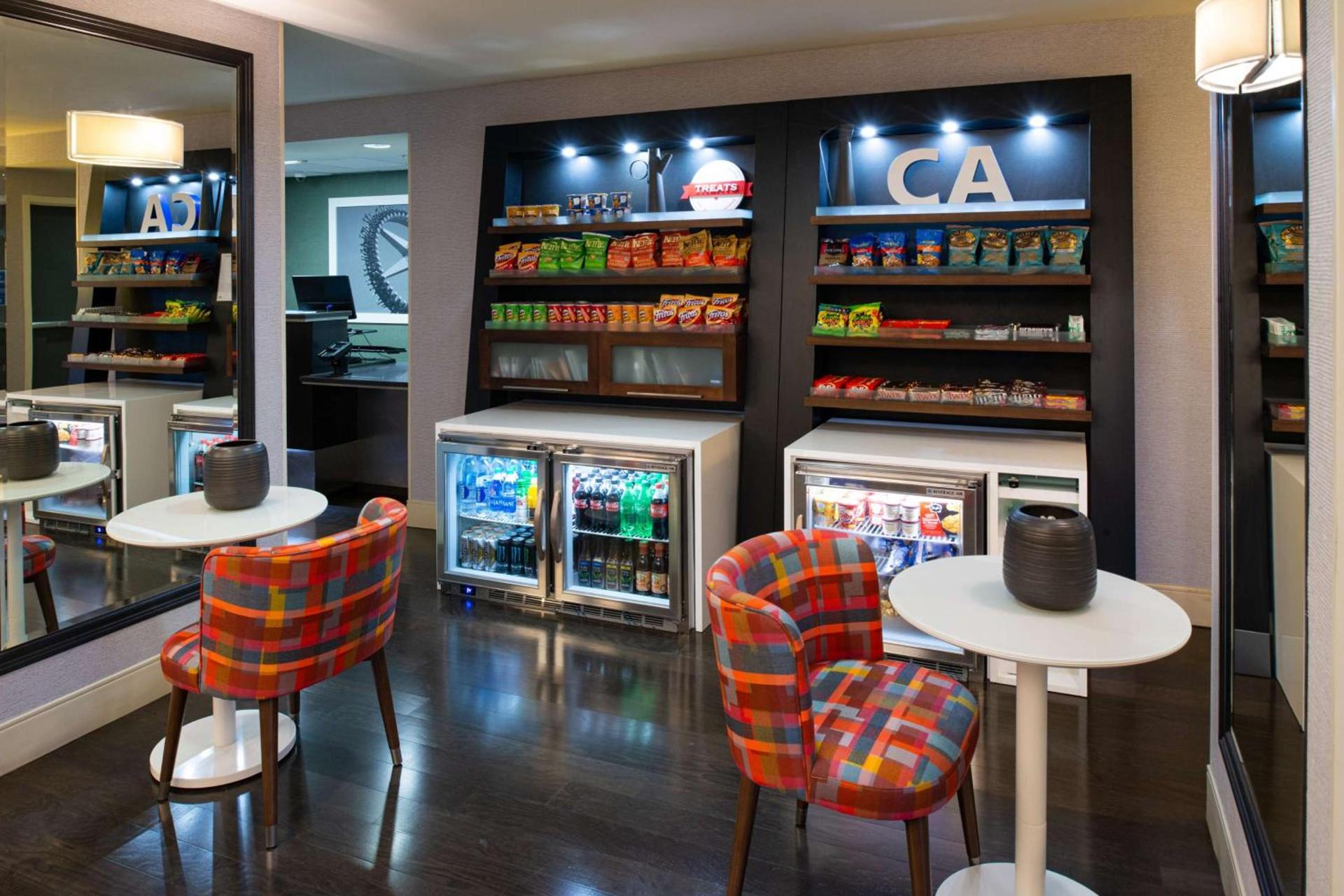 Hampton Inn San Francisco - Daly City photo 3