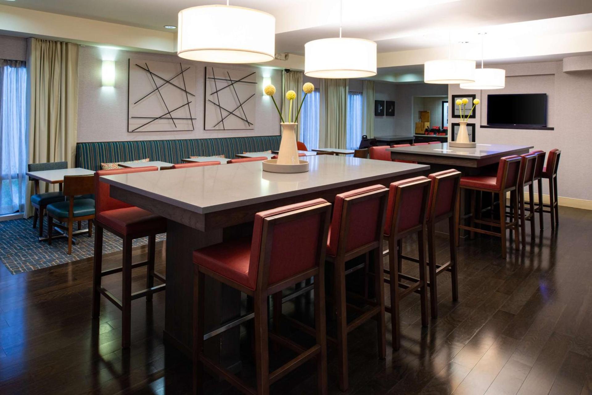 Hampton Inn San Francisco - Daly City photo 4