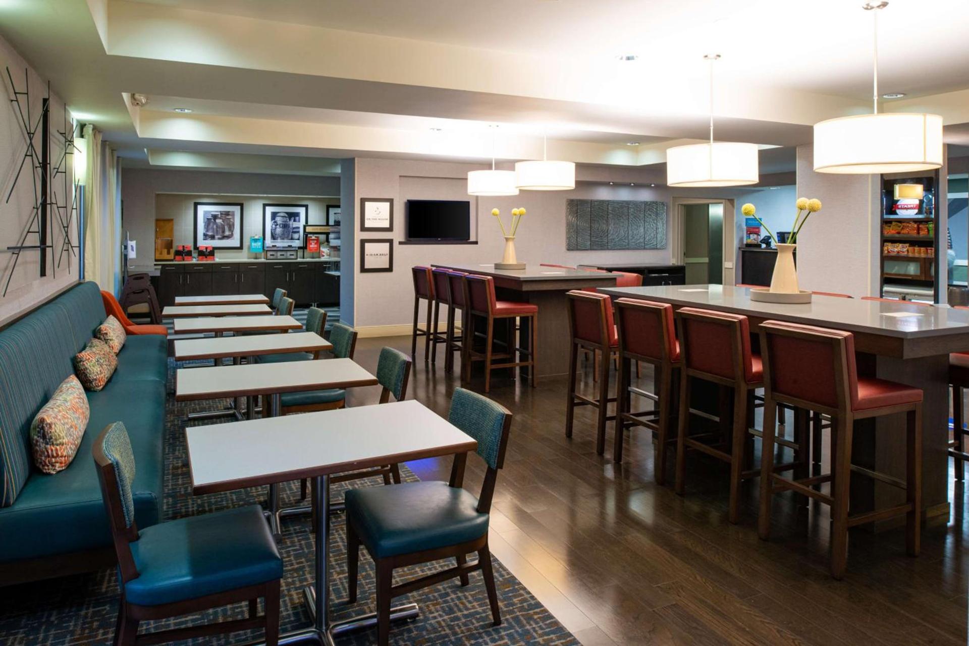 Hampton Inn San Francisco - Daly City photo 5