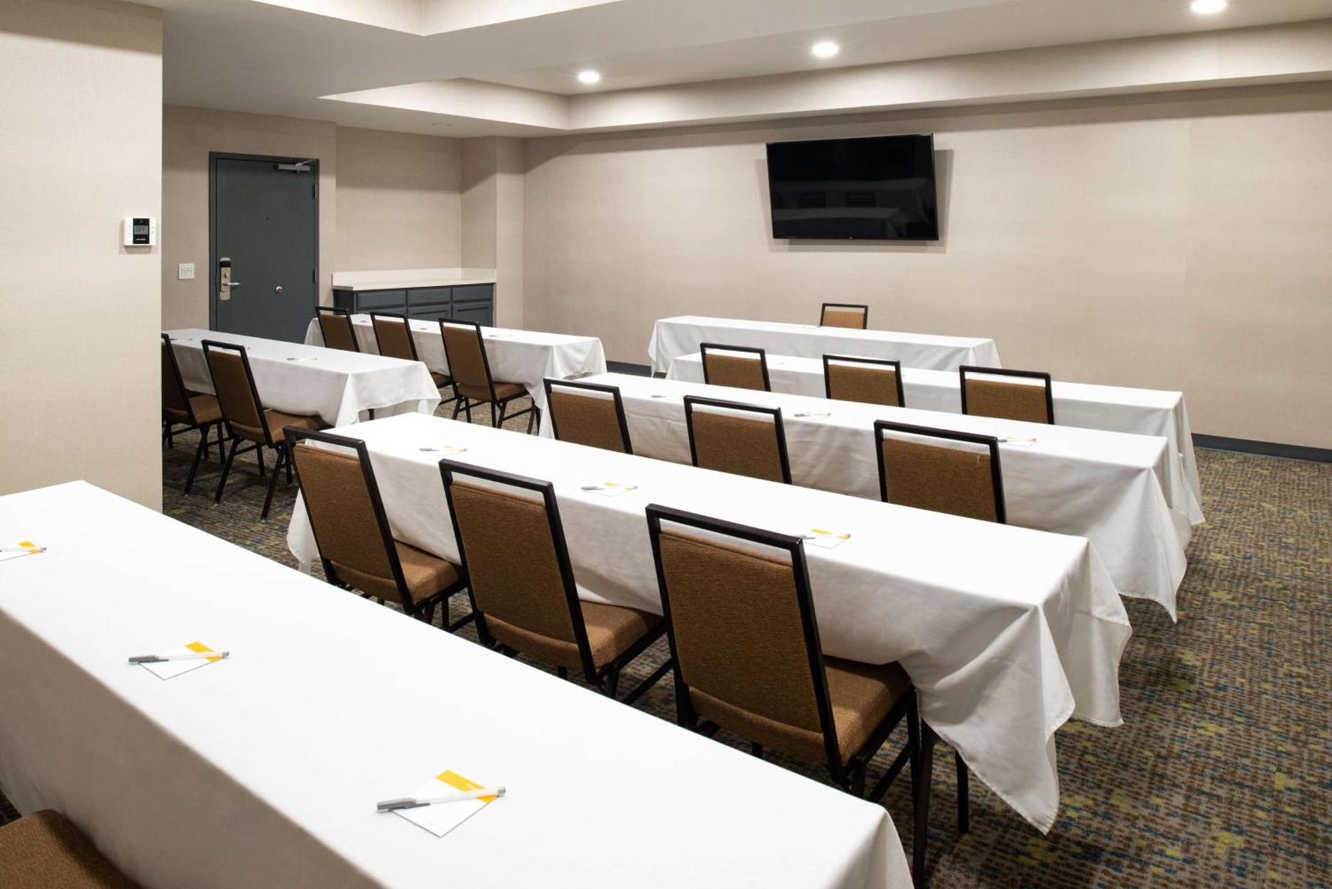 Hampton Inn San Francisco - Daly City photo 21