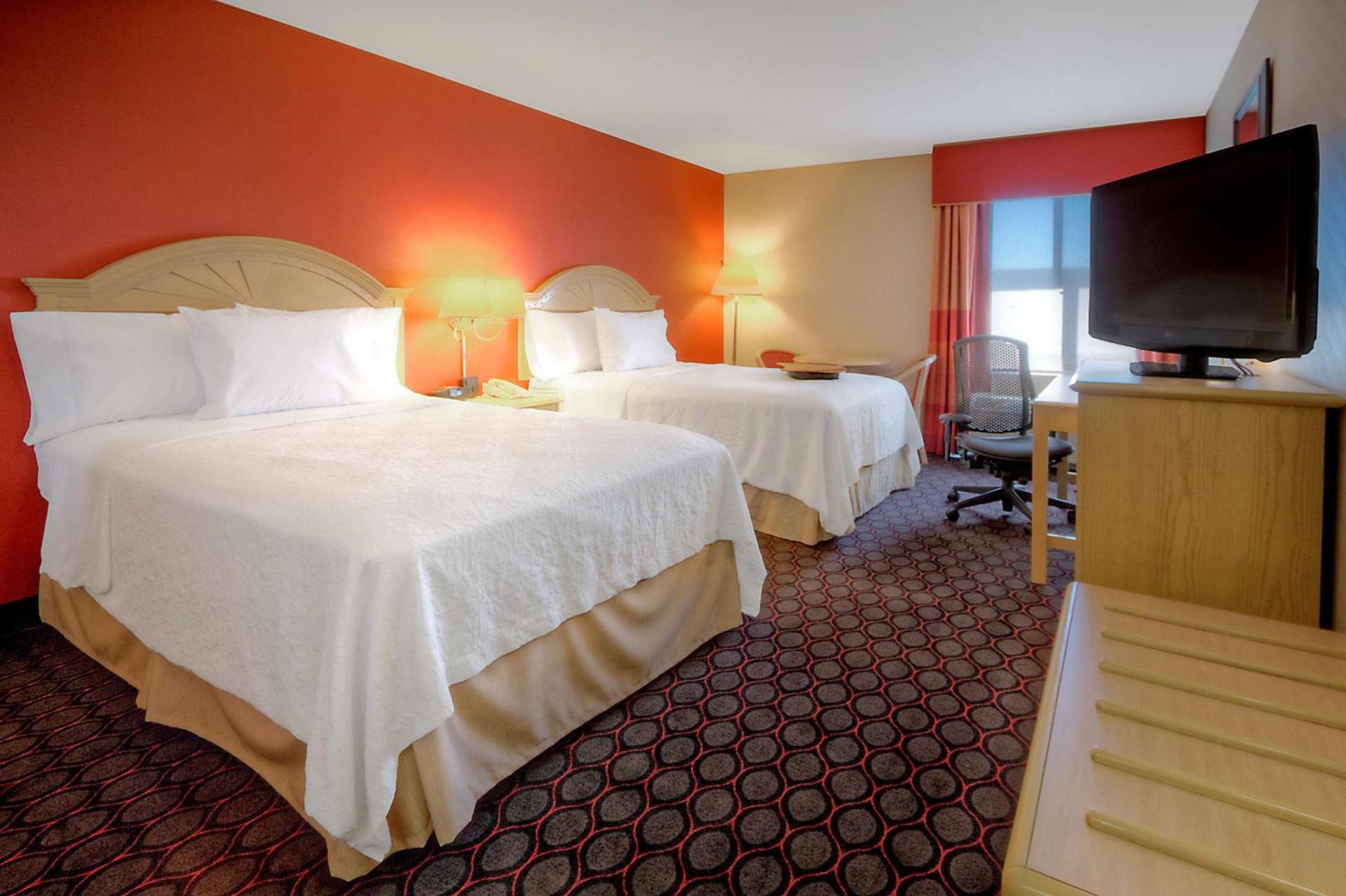 Hampton Inn Fremont photo 2