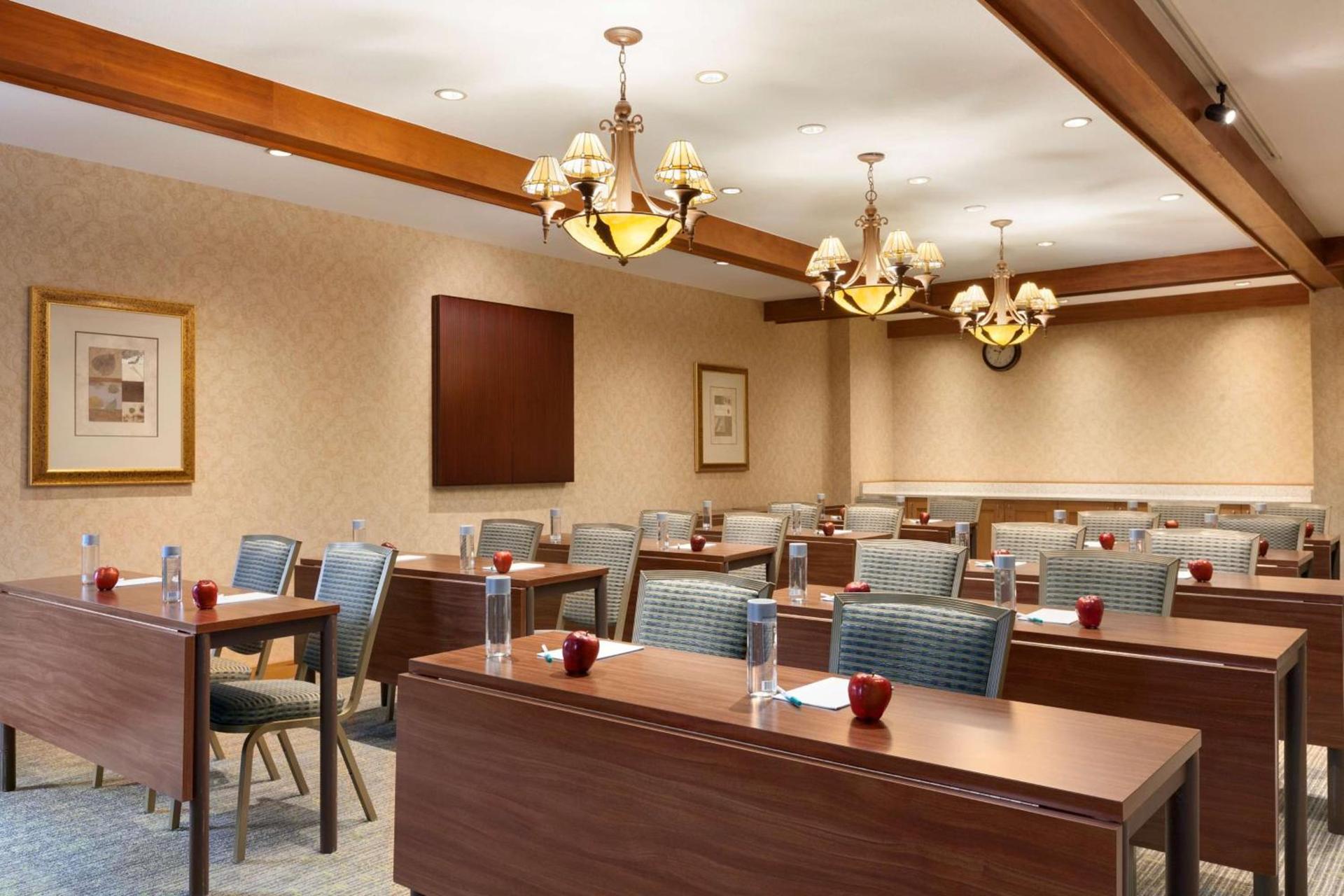Homewood Suites by Hilton San Francisco Airport North California photo 68