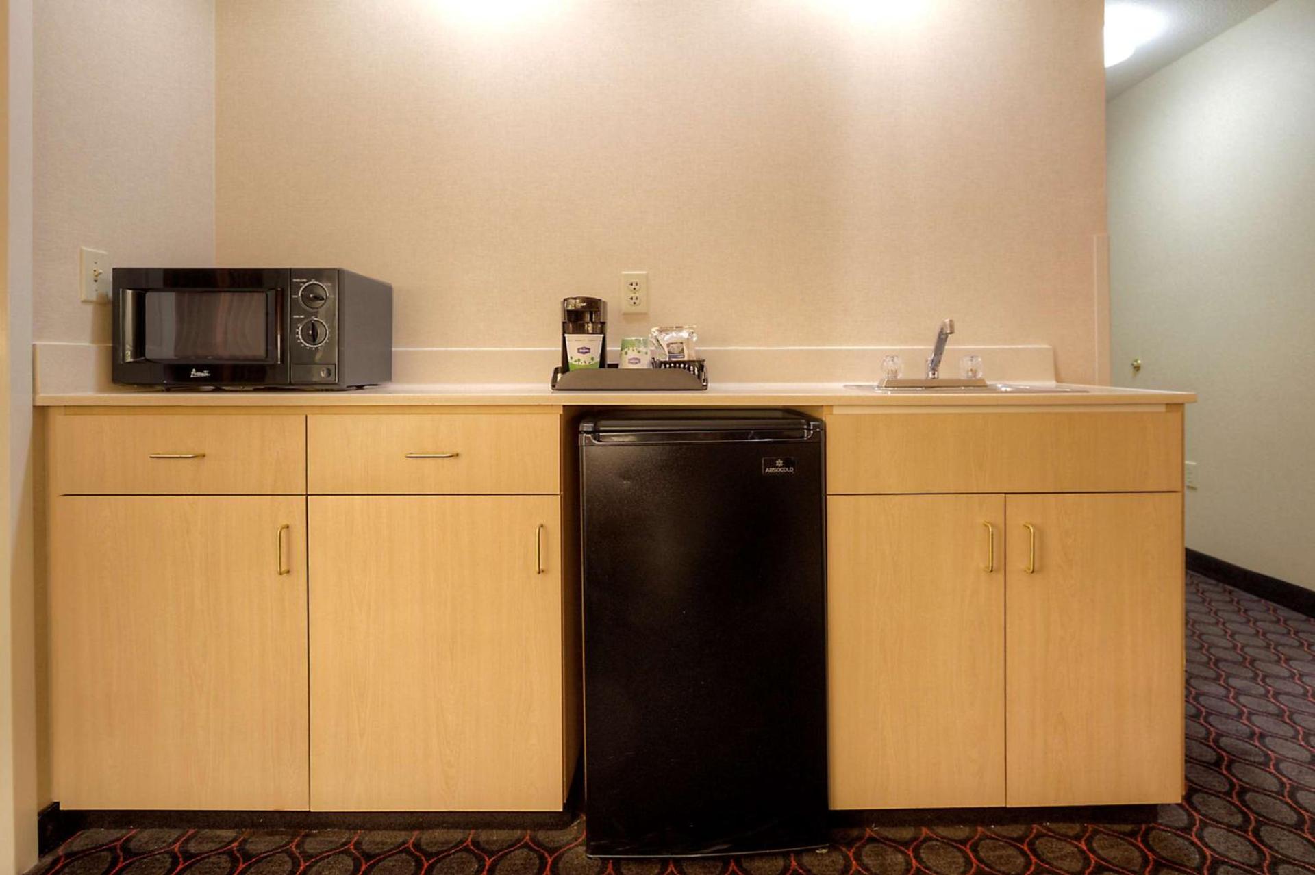Hampton Inn Fremont photo 22