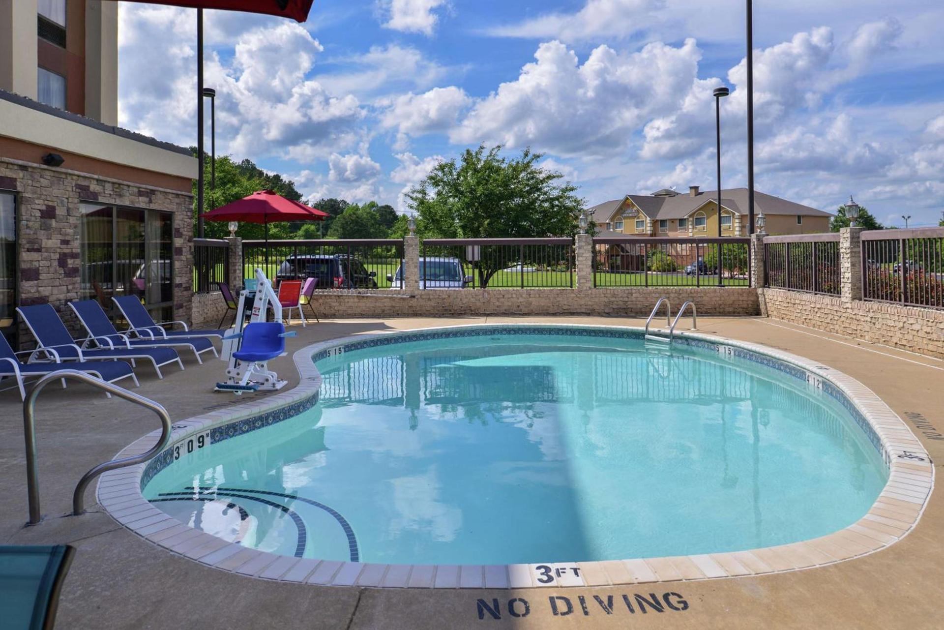 Hampton Inn South Hill photo 12
