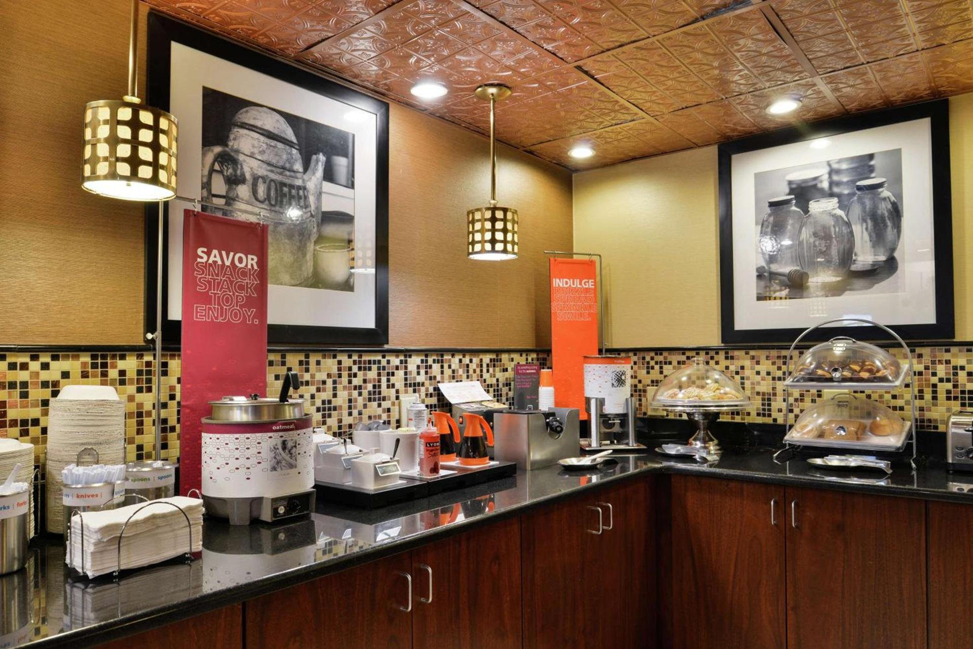 Hampton Inn South Hill photo 15