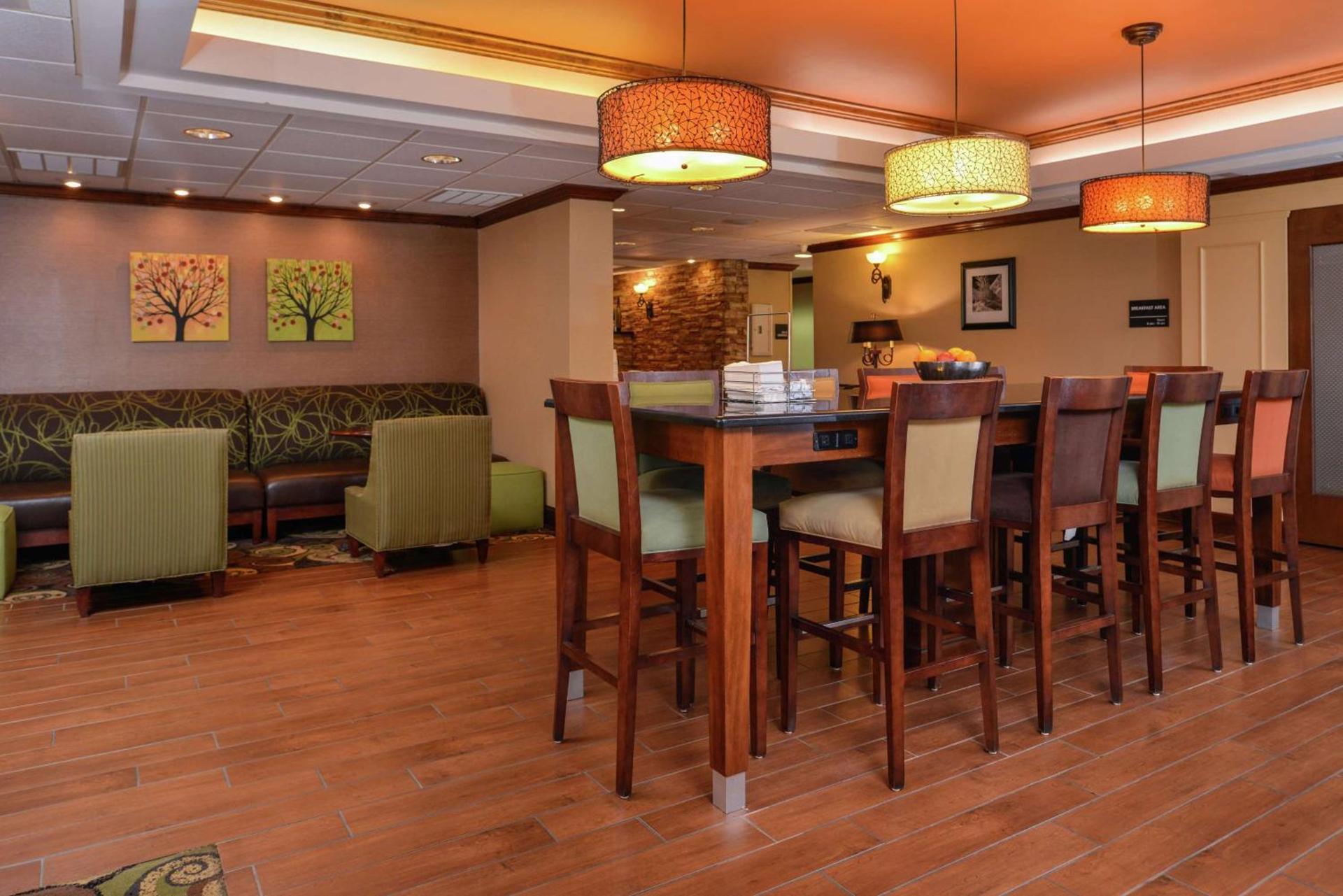 Hampton Inn South Hill photo 17
