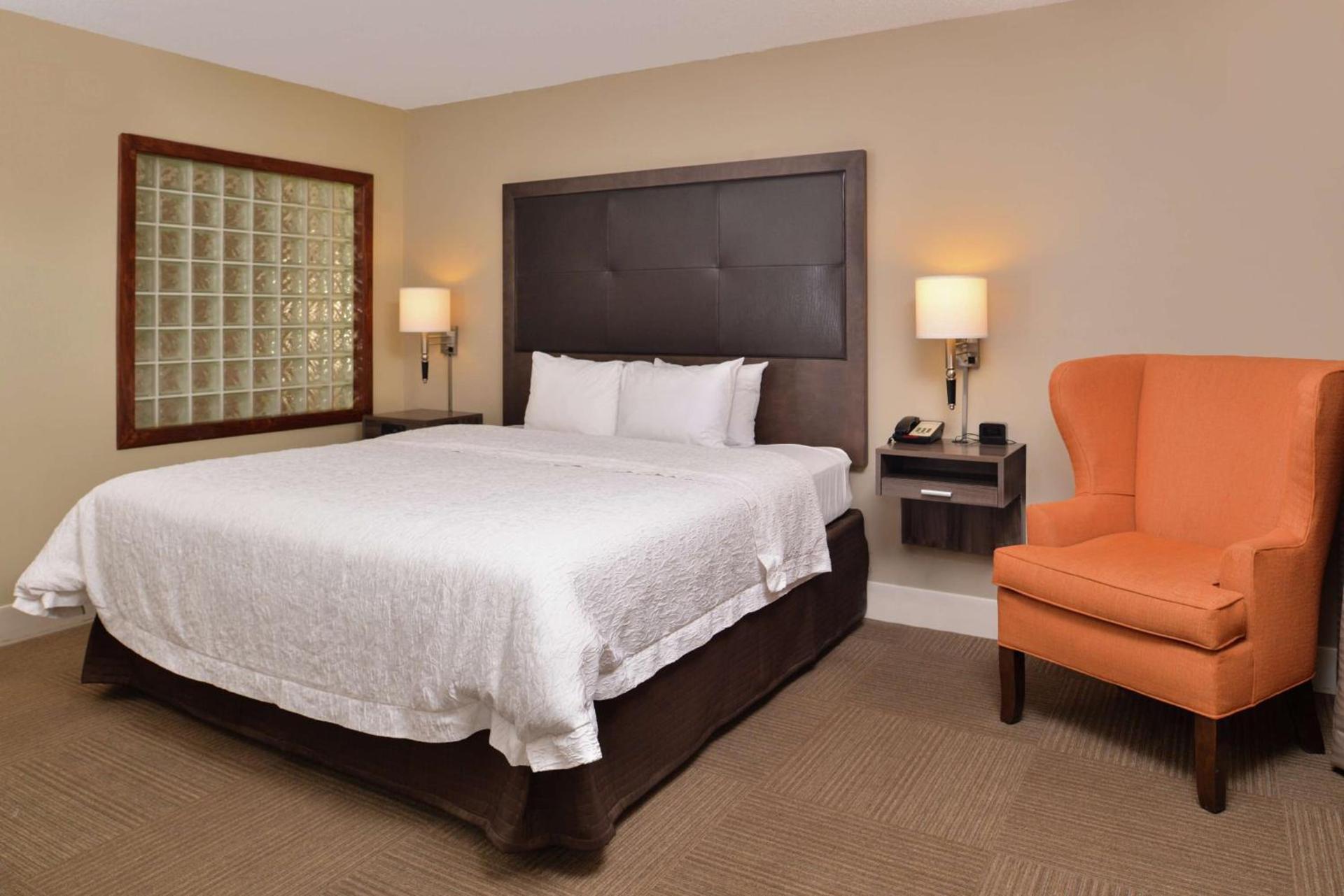 Hampton Inn South Hill photo 24