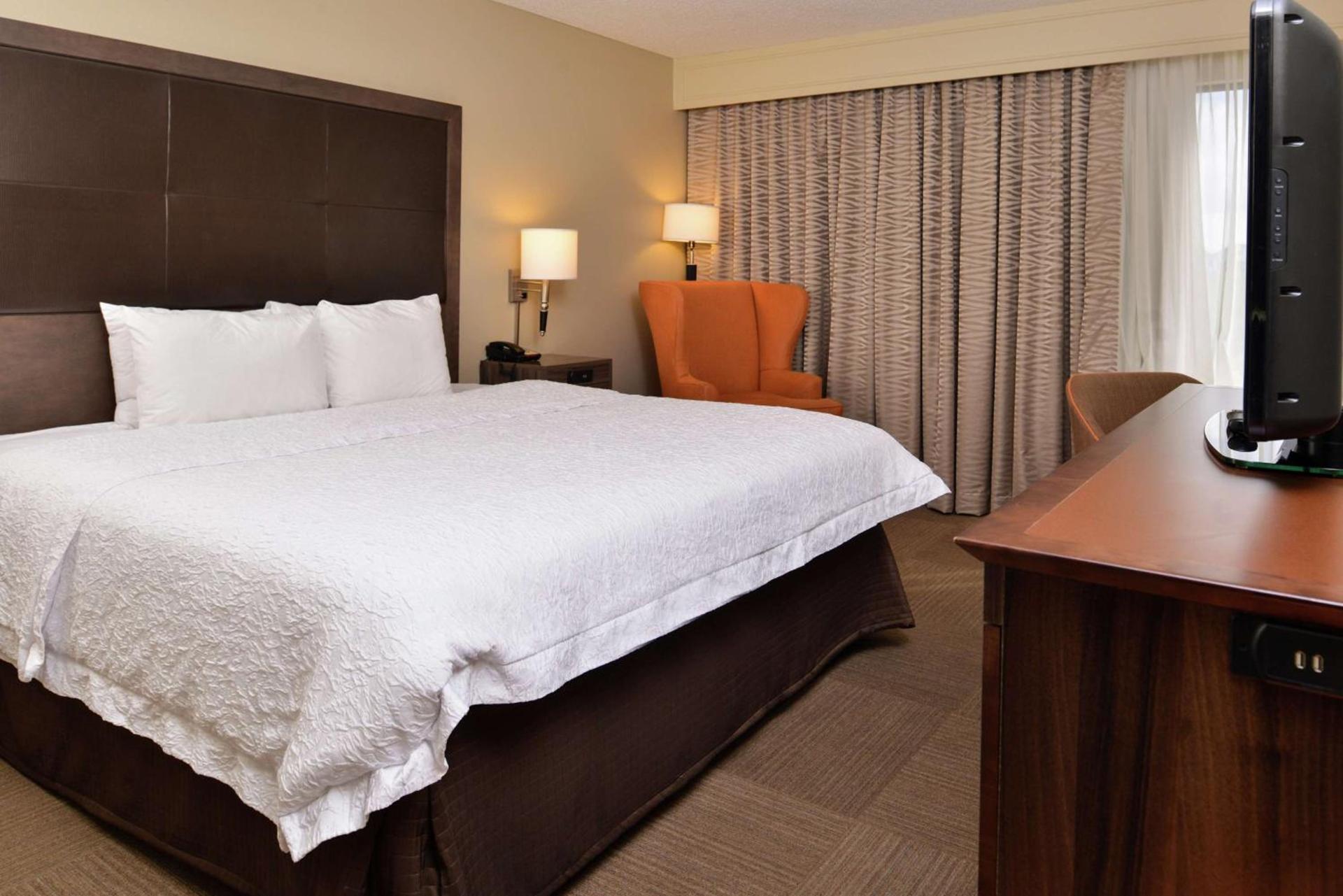 Hampton Inn South Hill photo 26