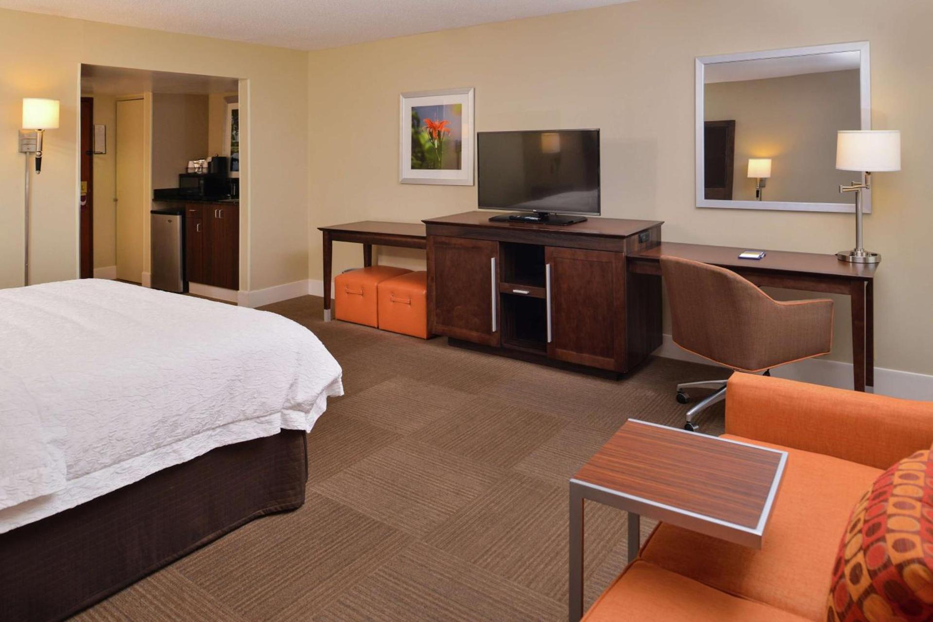Hampton Inn South Hill photo 29