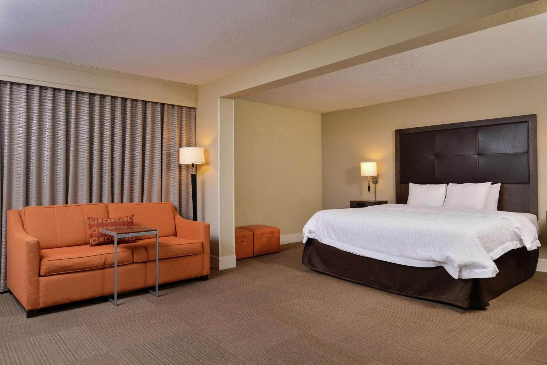 Hampton Inn South Hill photo 32