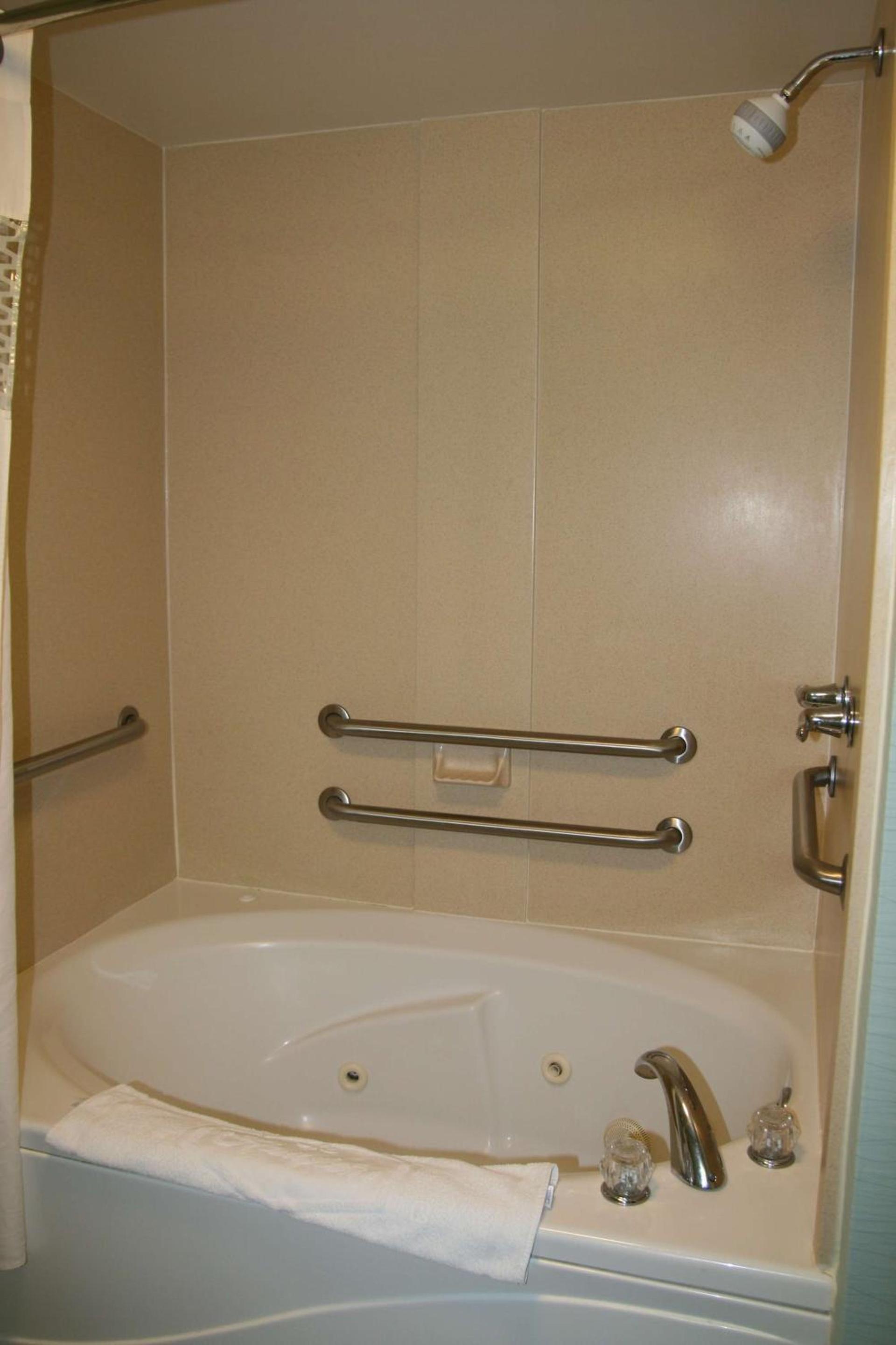 Hampton Inn Shreveport-Airport photo 56