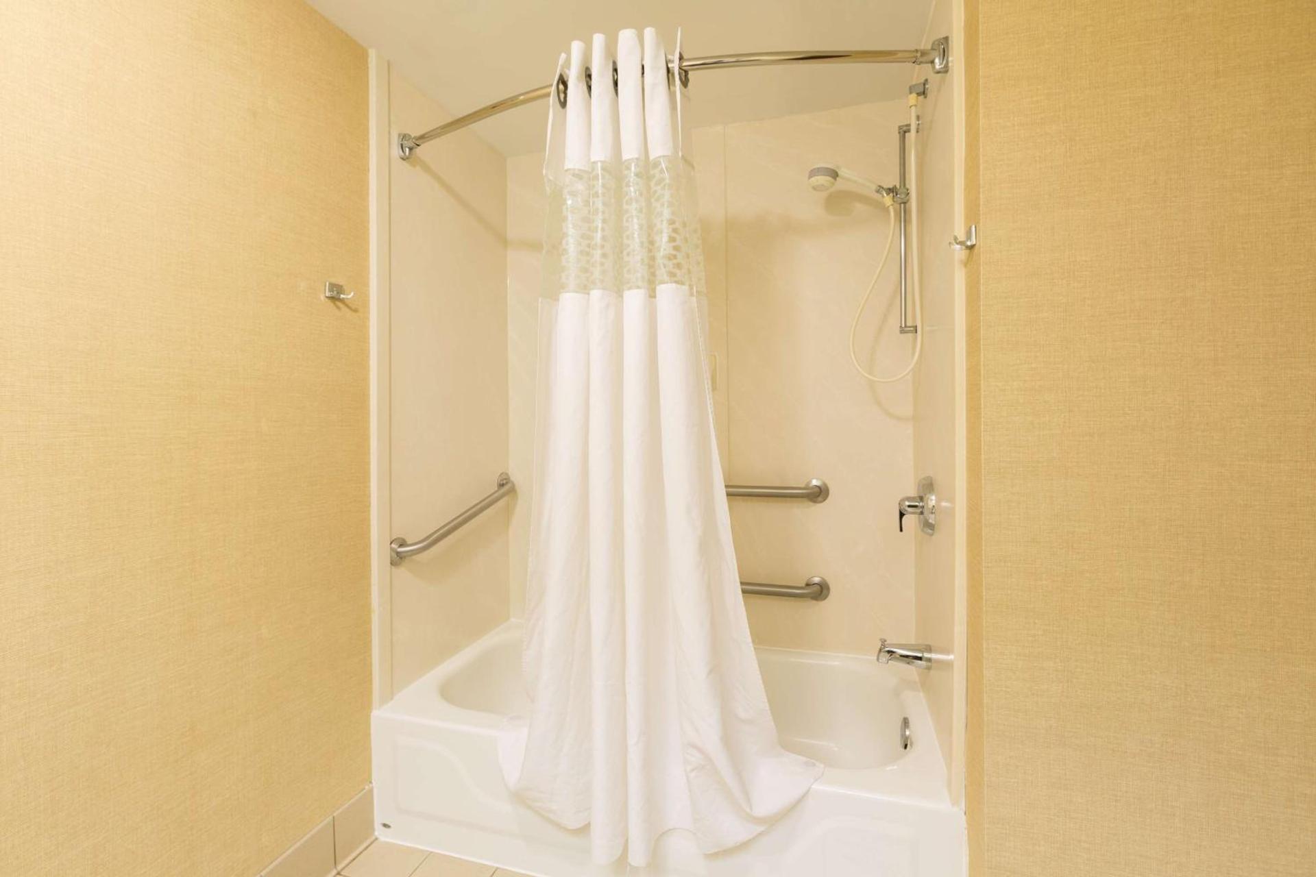 Hampton Inn Sidney photo 21
