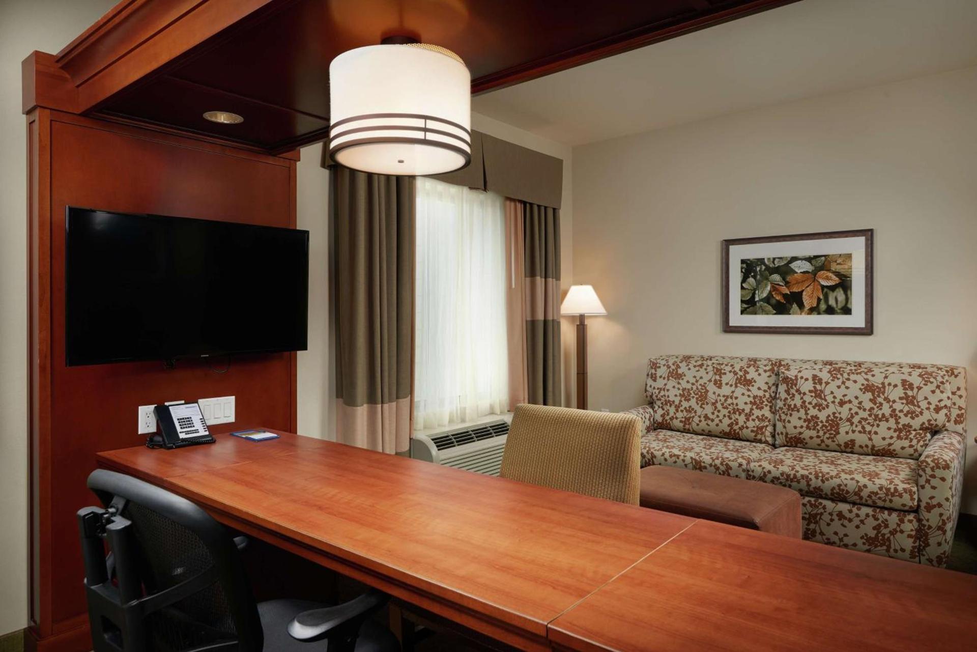Hampton Inn and Suites Salem photo 8