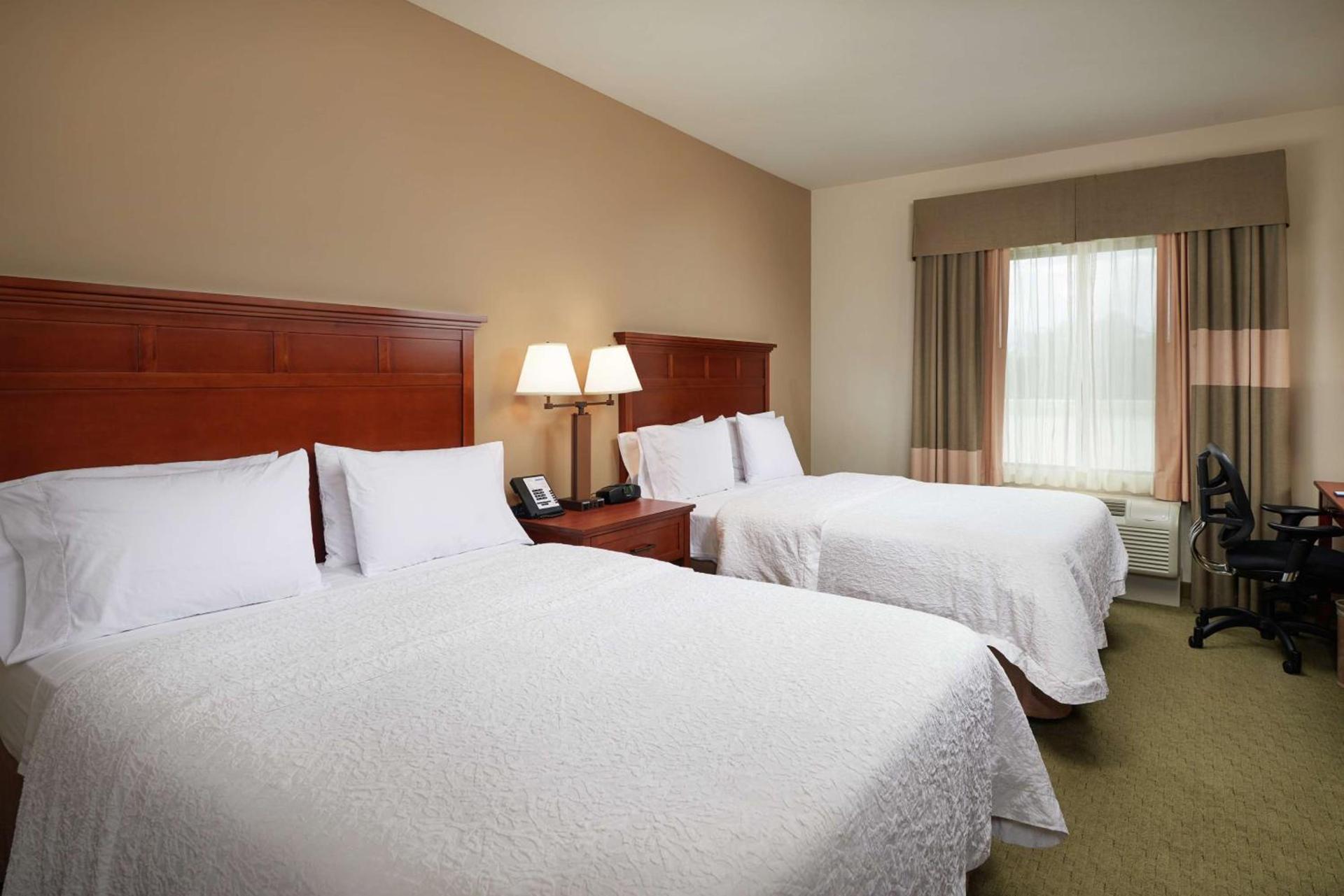 Hampton Inn and Suites Salem photo 16