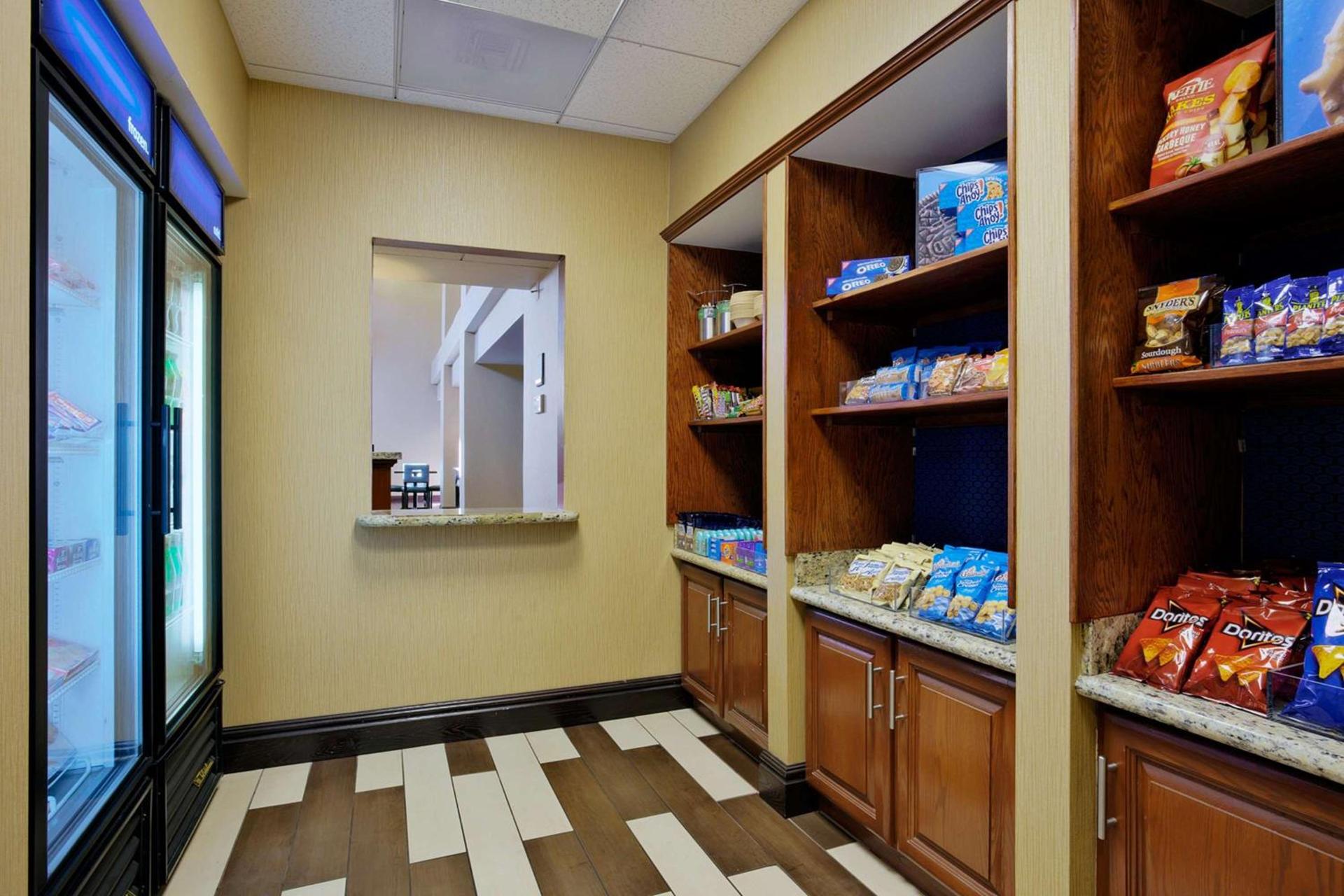 Hampton Inn & Suites Arroyo Grande photo 7