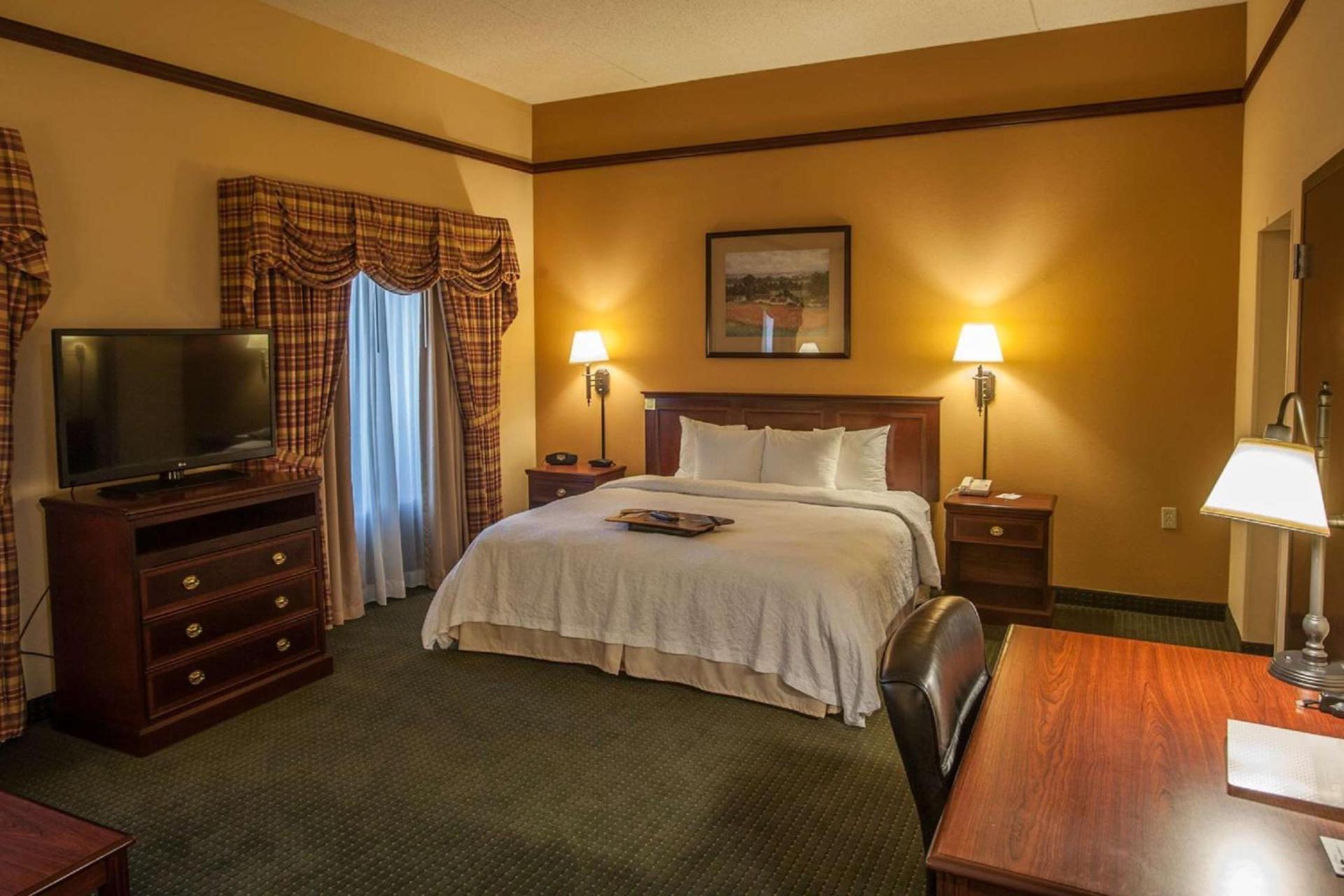 Hampton Inn & Suites Stillwater photo 20