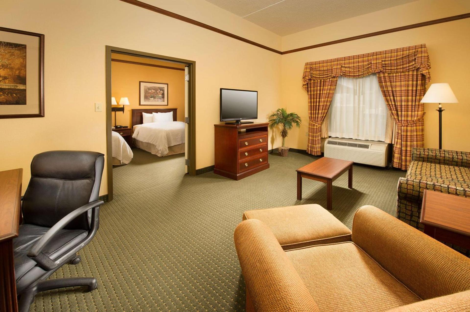 Hampton Inn & Suites Stillwater photo 17