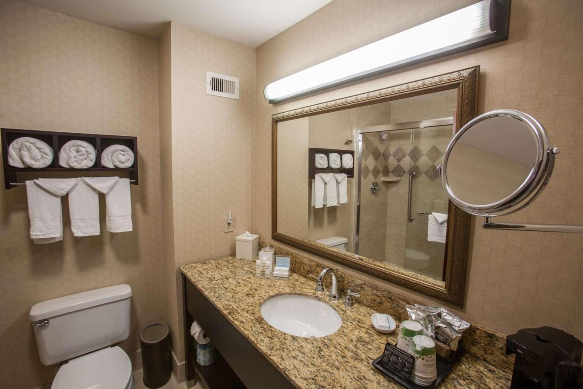 Hampton Inn & Suites Stillwater photo 23