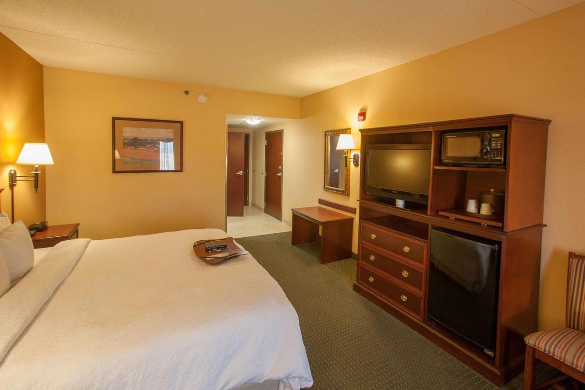 Hampton Inn & Suites Stillwater photo 24