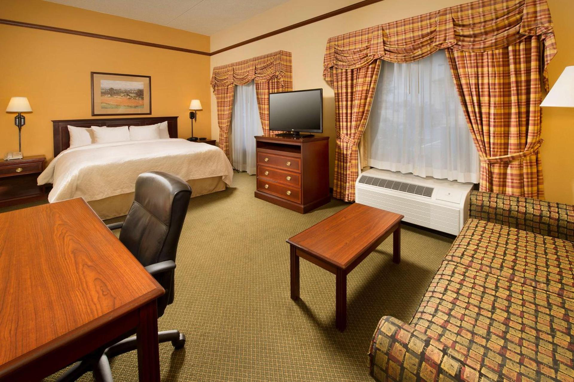 Hampton Inn & Suites Stillwater photo 21