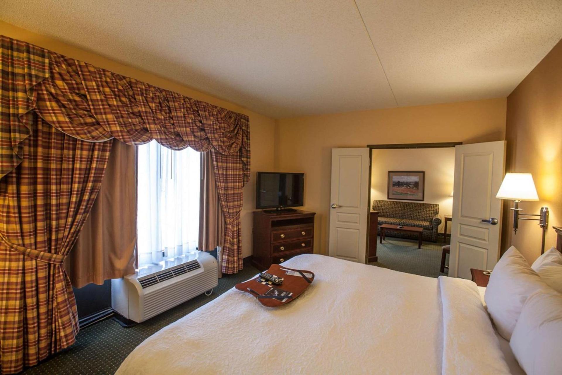 Hampton Inn & Suites Stillwater photo 27