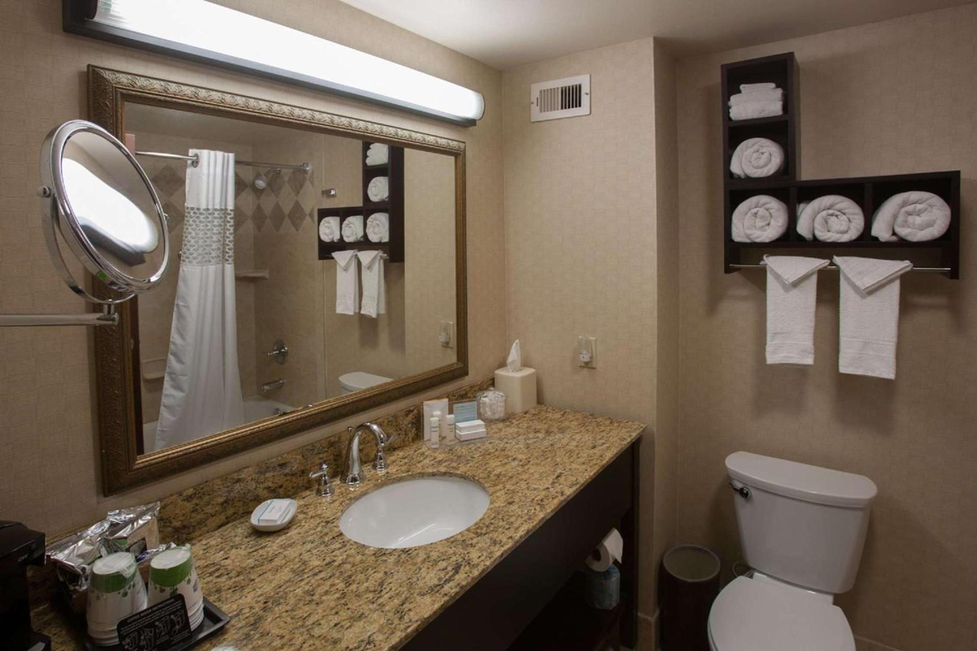 Hampton Inn & Suites Stillwater photo 30