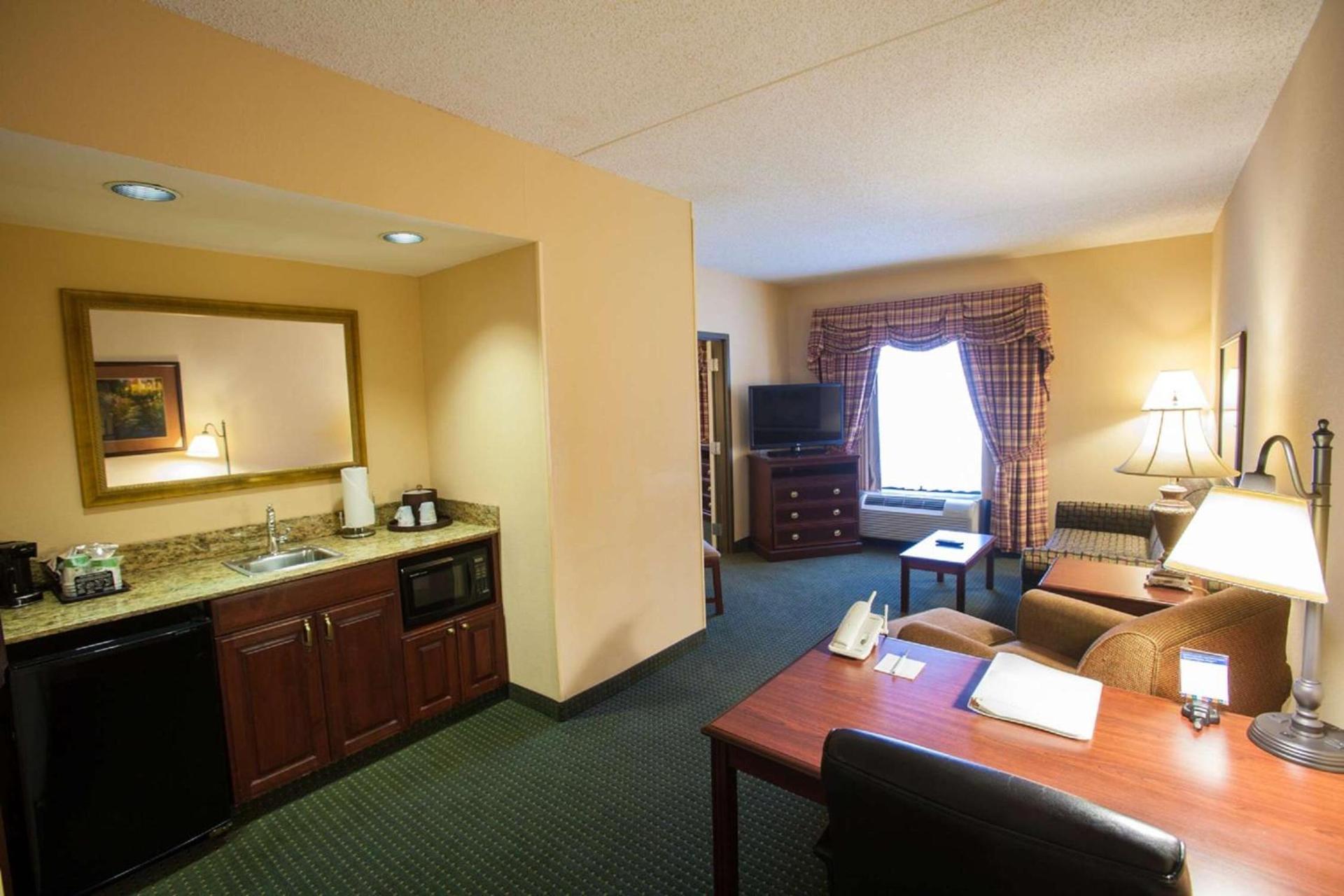 Hampton Inn & Suites Stillwater photo 31