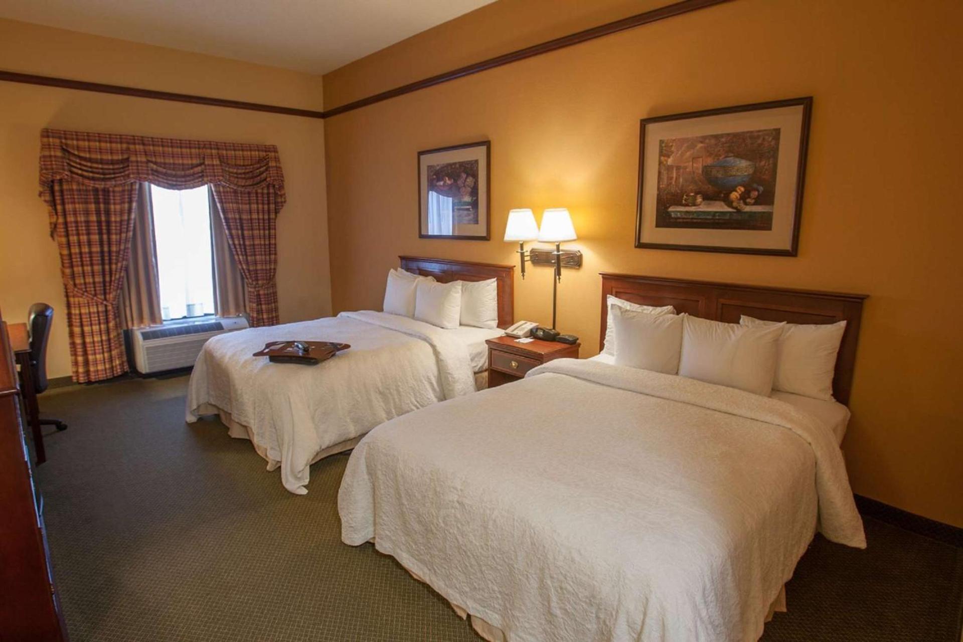 Hampton Inn & Suites Stillwater photo 37