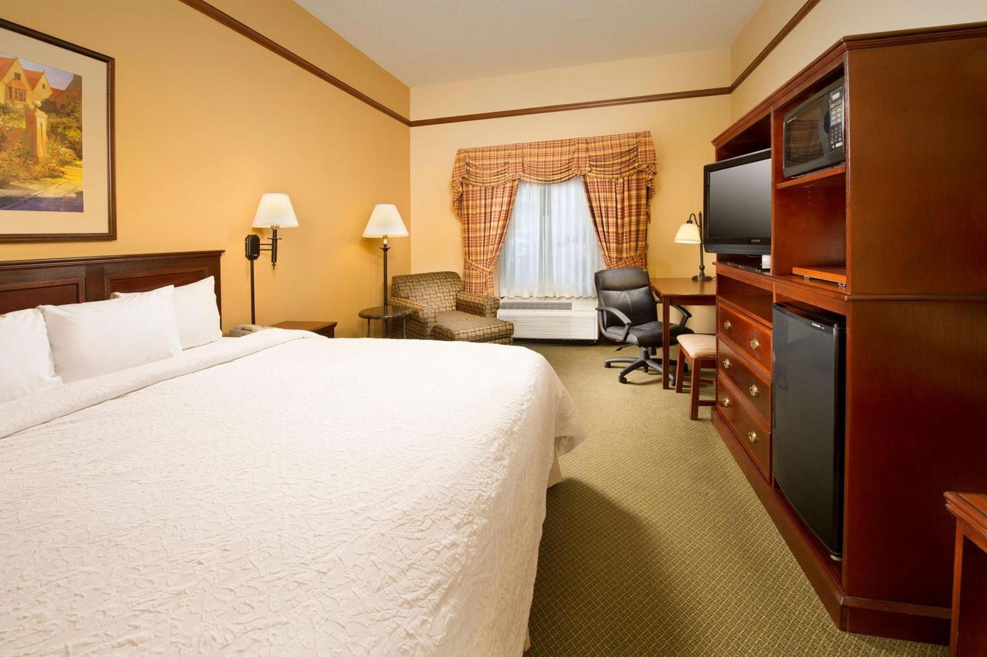 Hampton Inn & Suites Stillwater photo 35