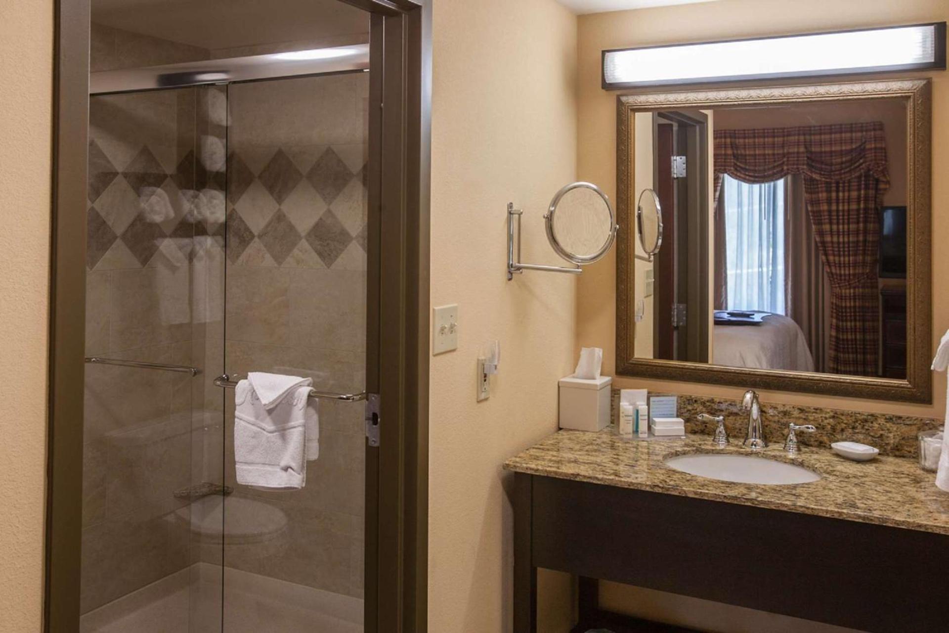 Hampton Inn & Suites Stillwater photo 39