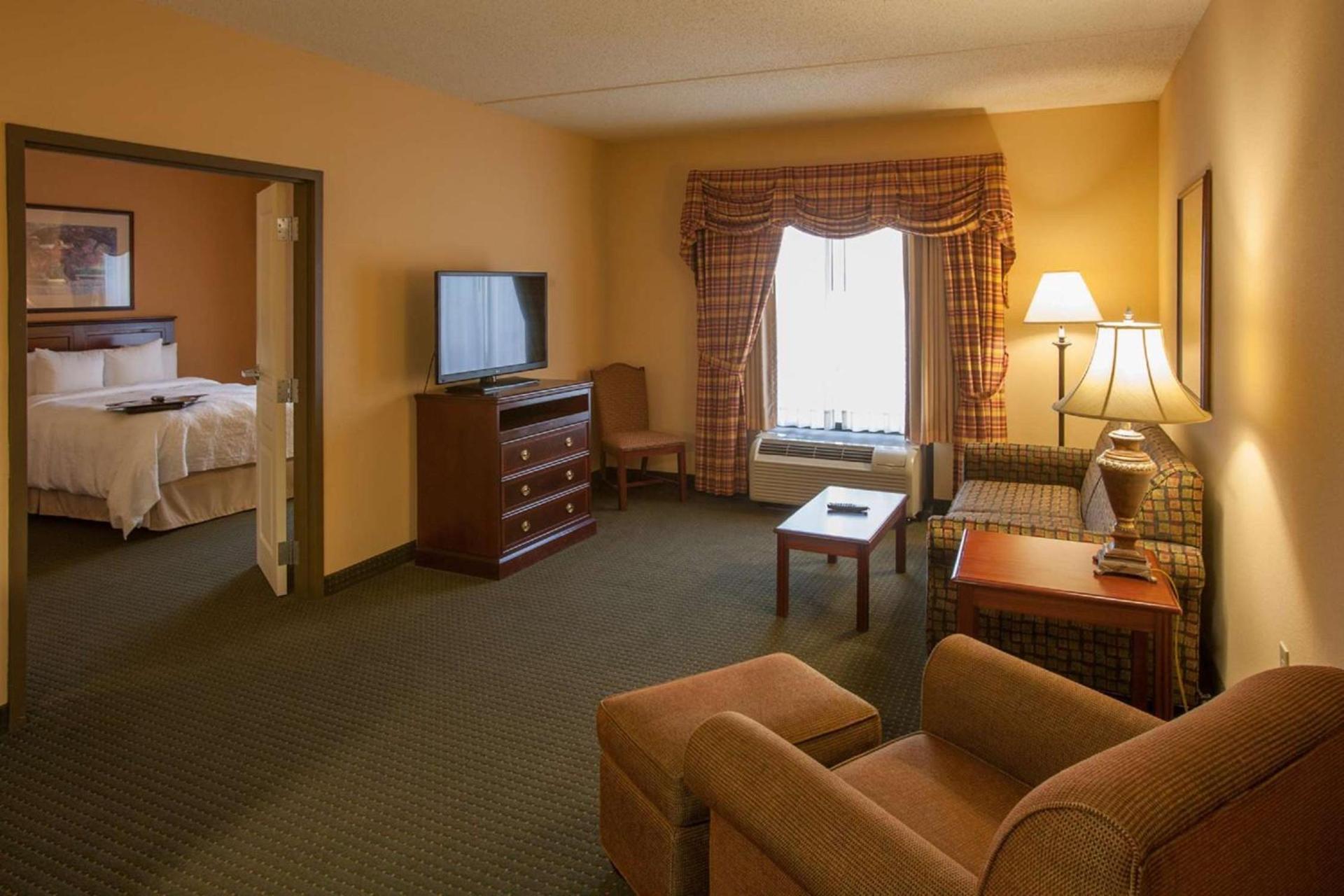 Hampton Inn & Suites Stillwater photo 41