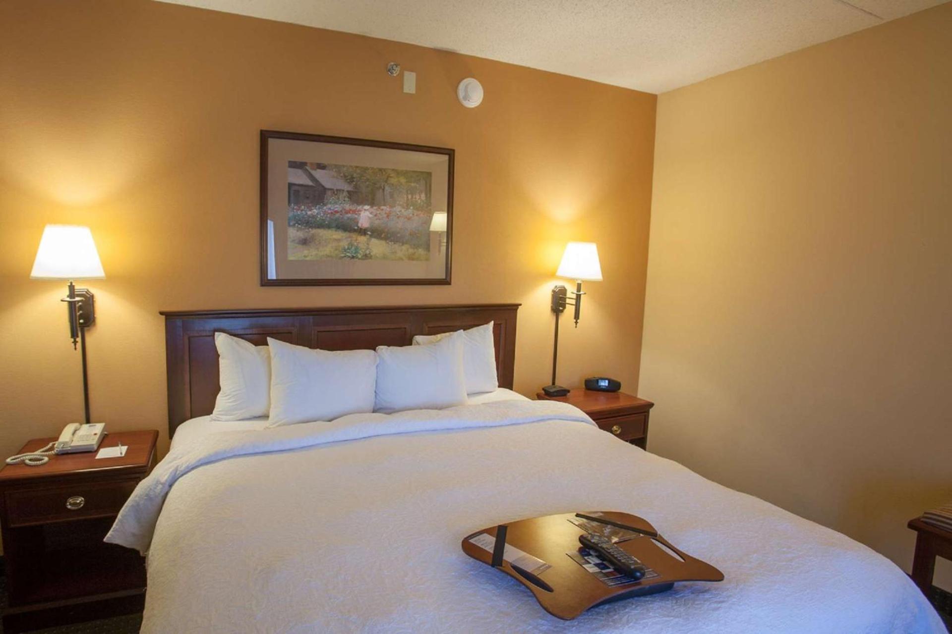 Hampton Inn & Suites Stillwater photo 42