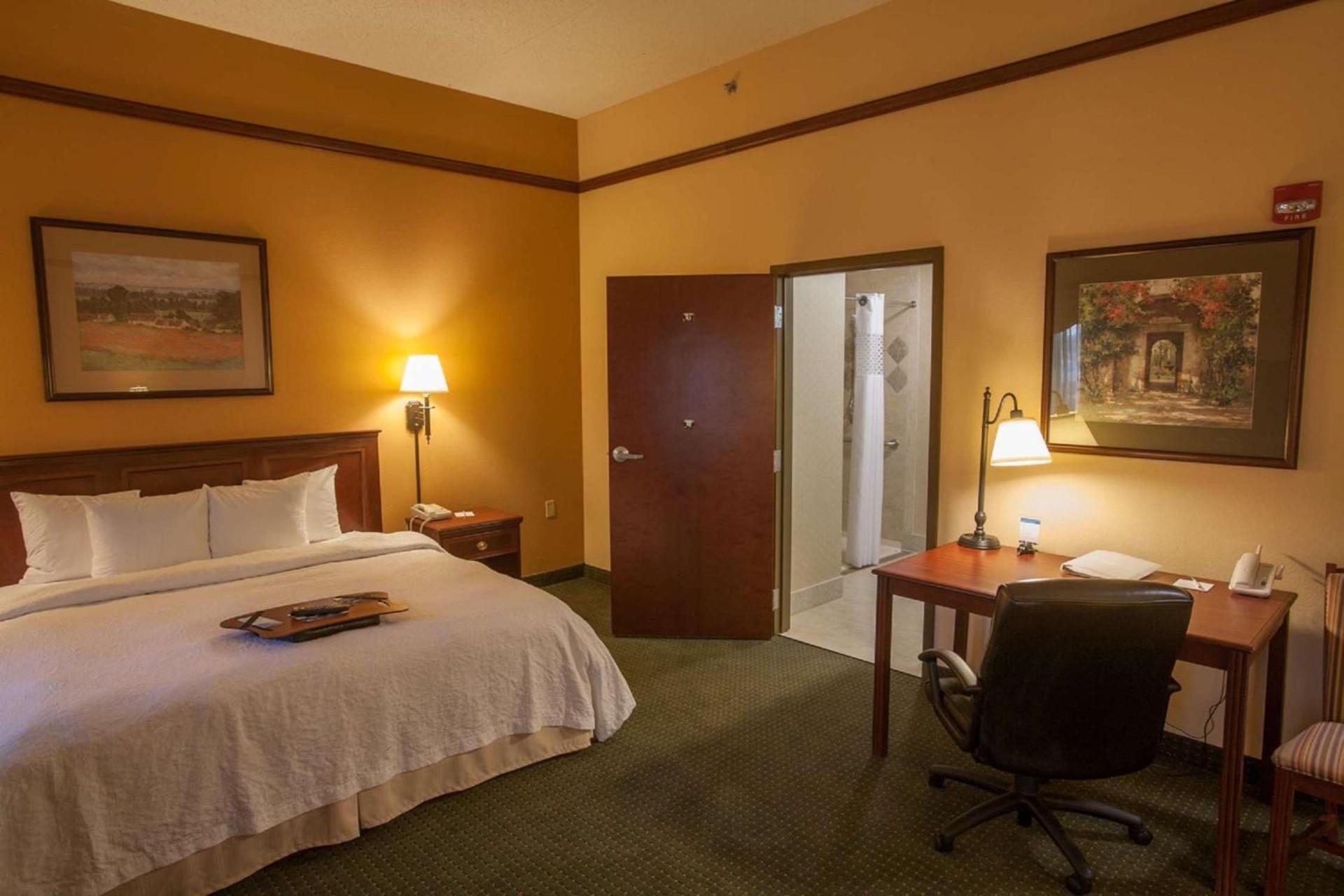Hampton Inn & Suites Stillwater photo 44