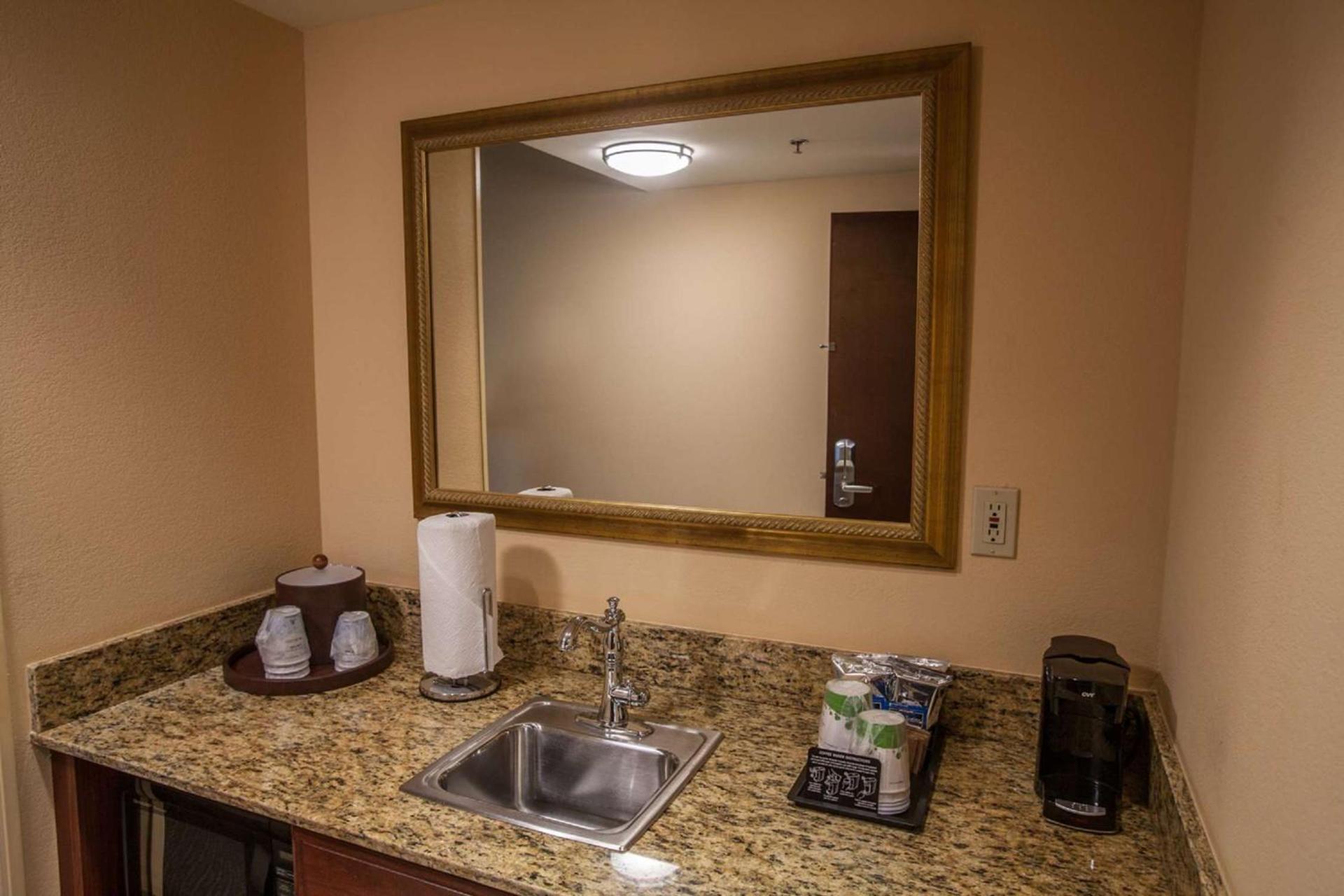 Hampton Inn & Suites Stillwater photo 48