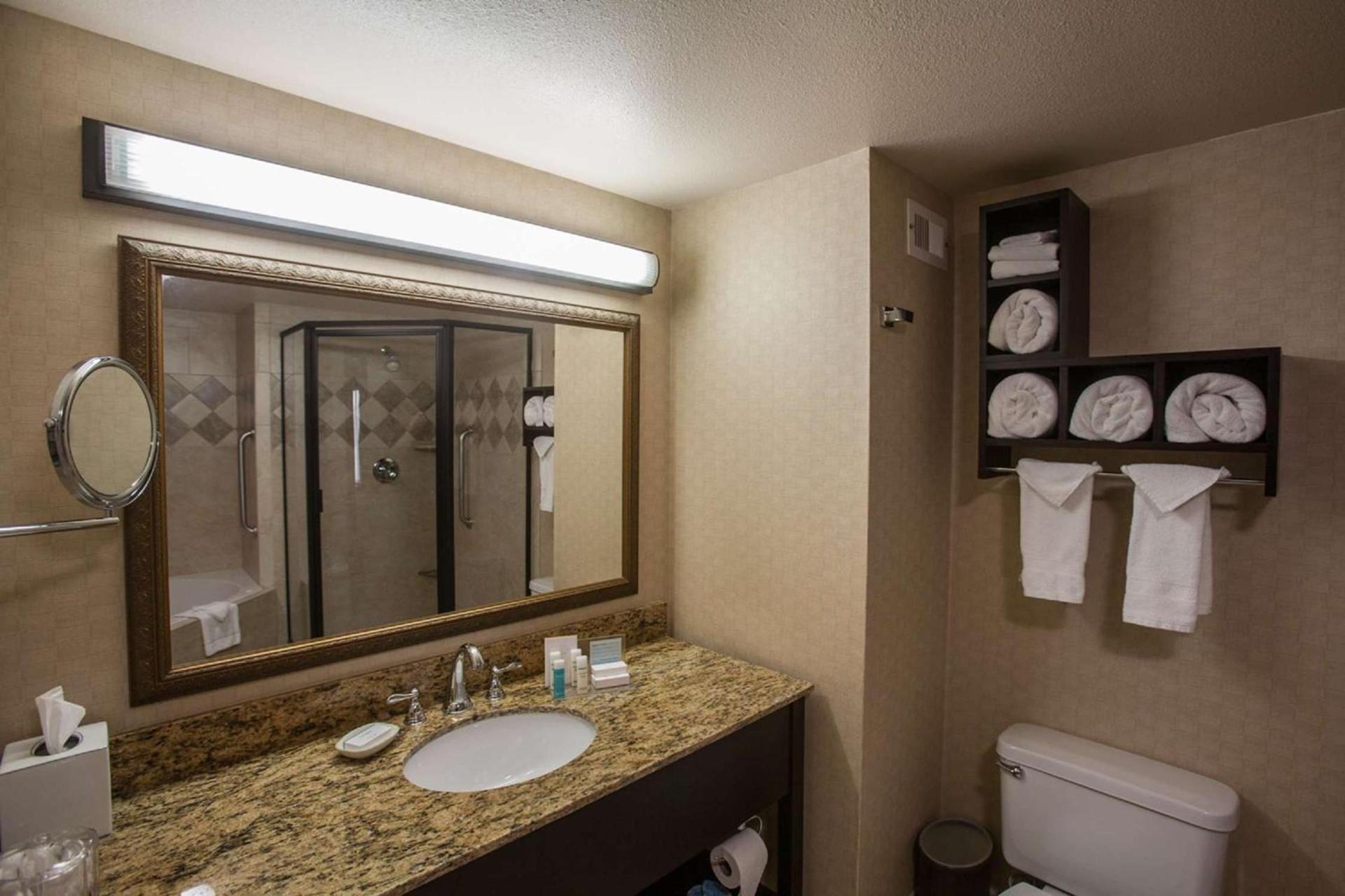 Hampton Inn & Suites Stillwater photo 58