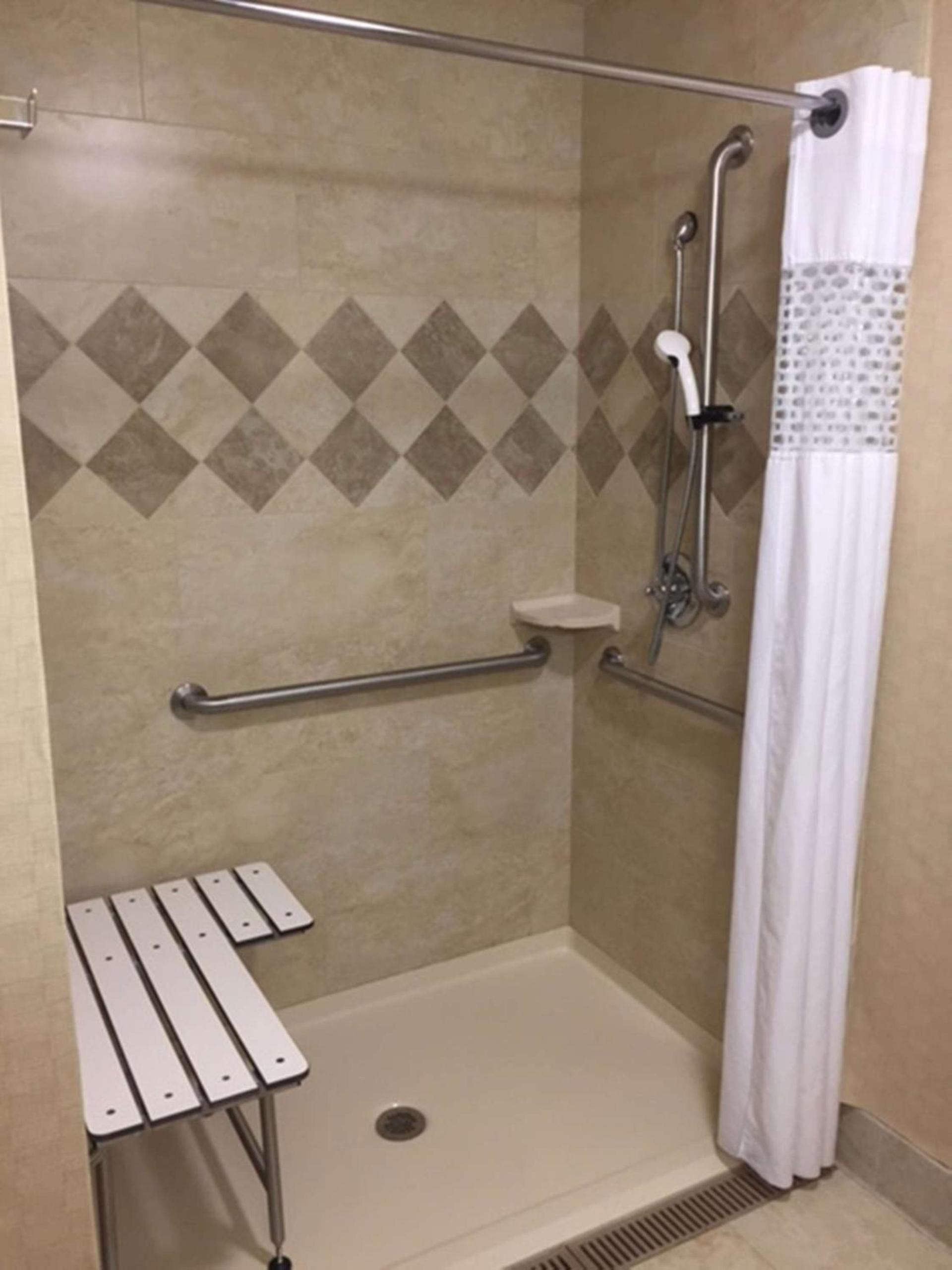 Hampton Inn & Suites Stillwater photo 60