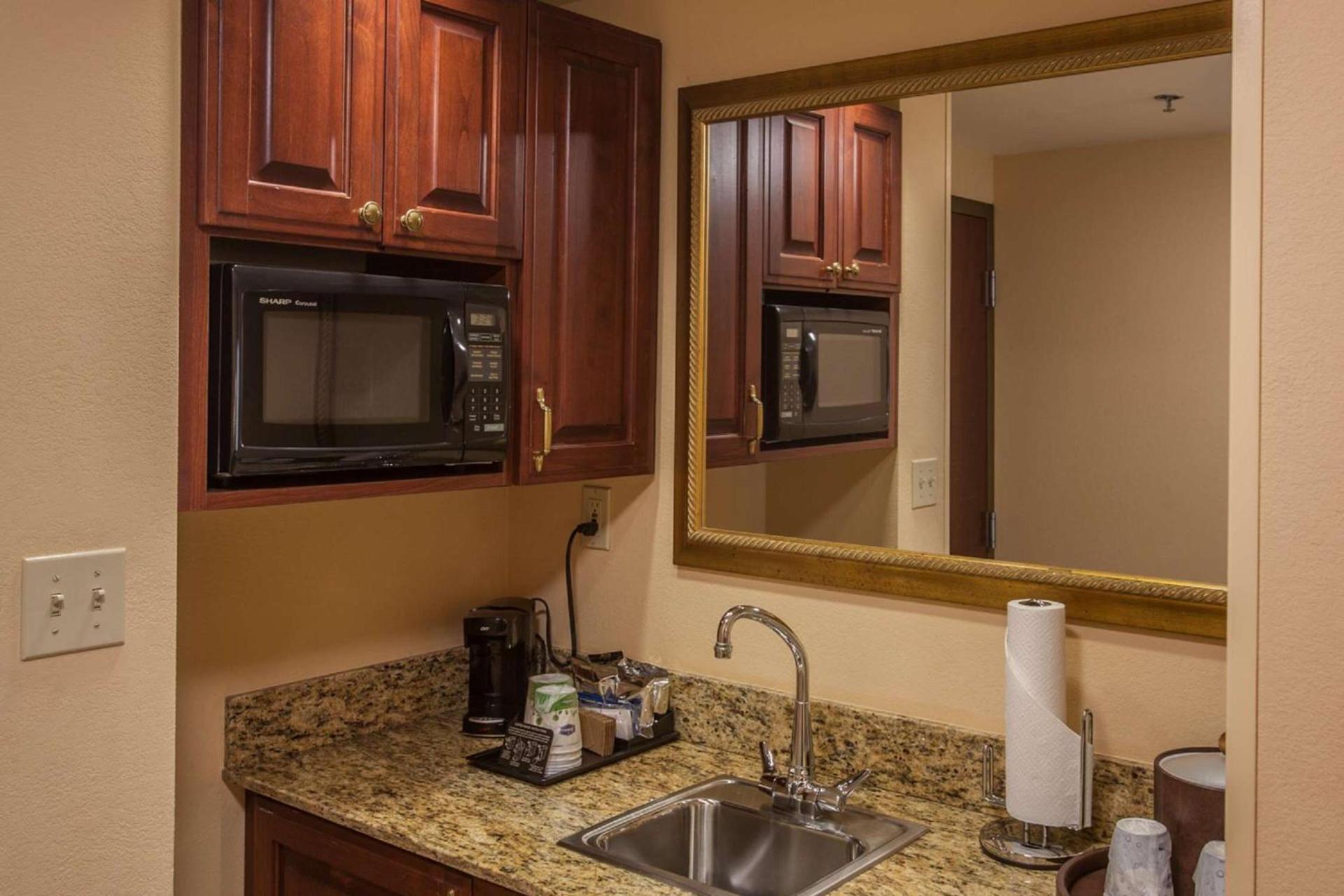 Hampton Inn & Suites Stillwater photo 64