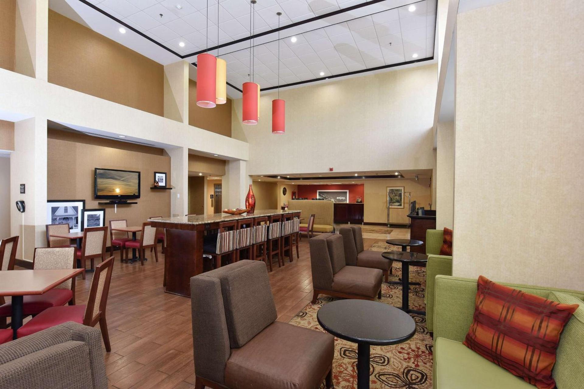 Hampton Inn Selma photo 2