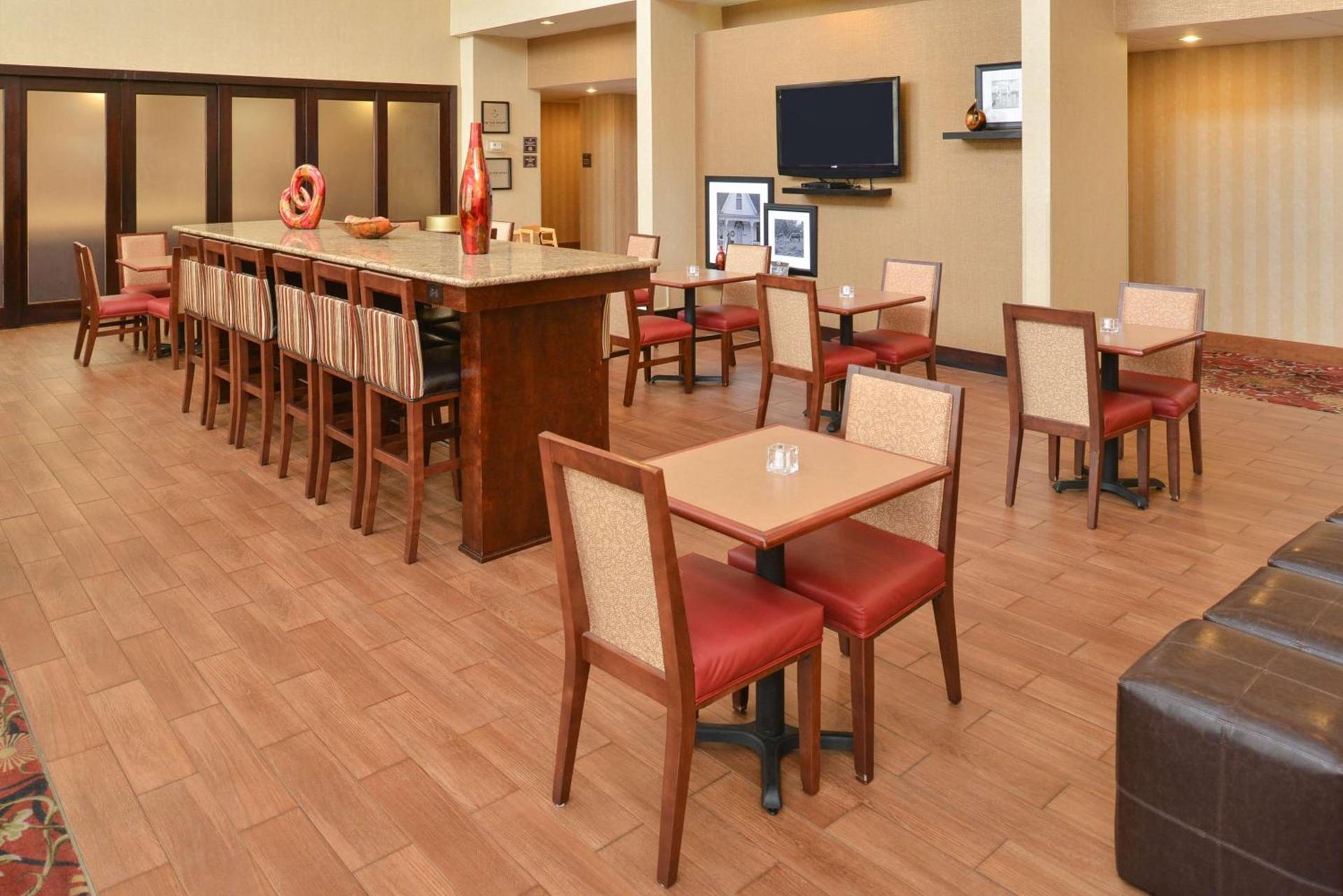 Hampton Inn Selma photo 4