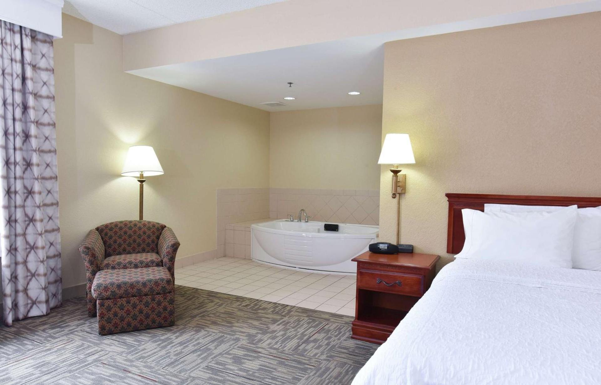 Hampton Inn Selma photo 16