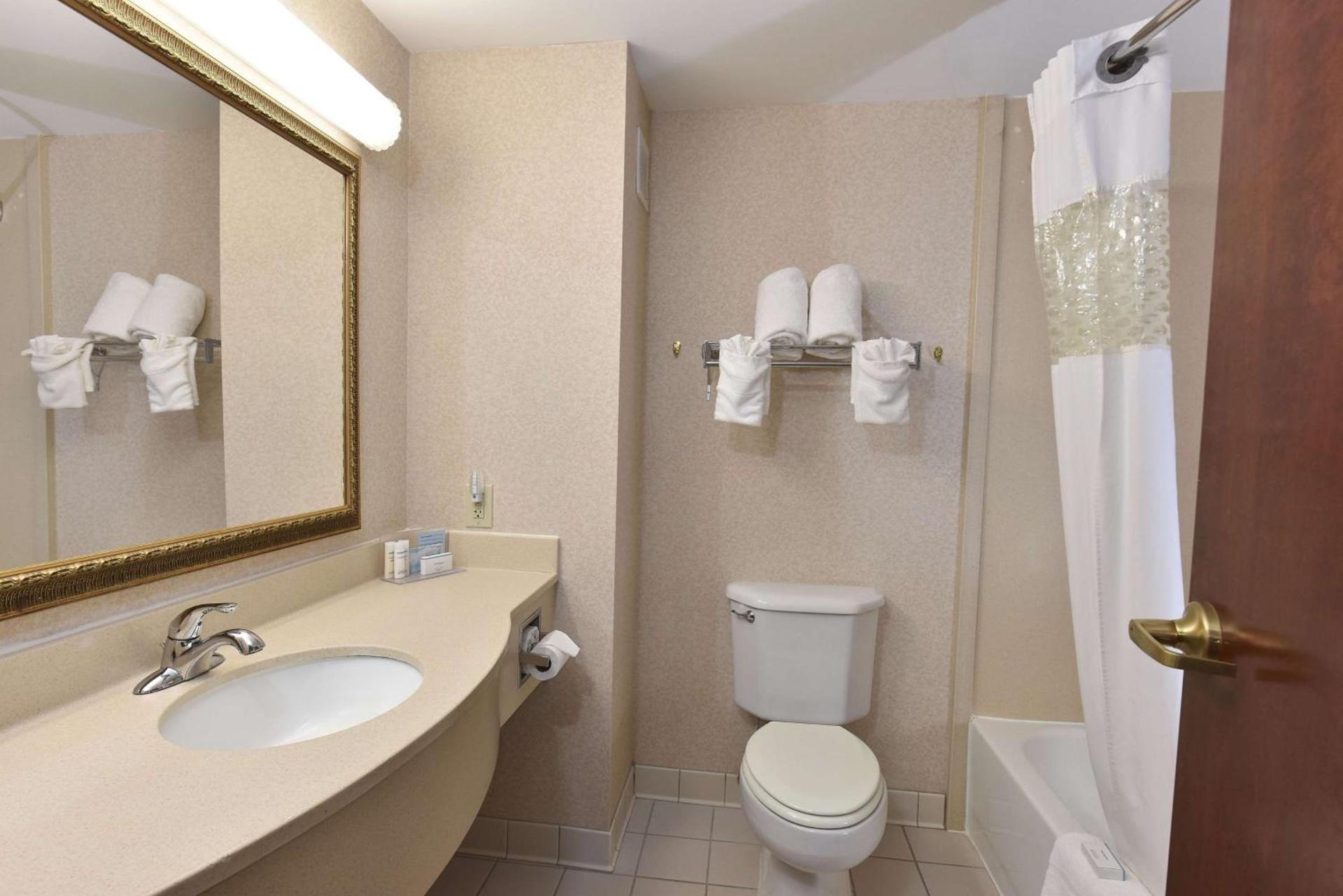 Hampton Inn Selma photo 24