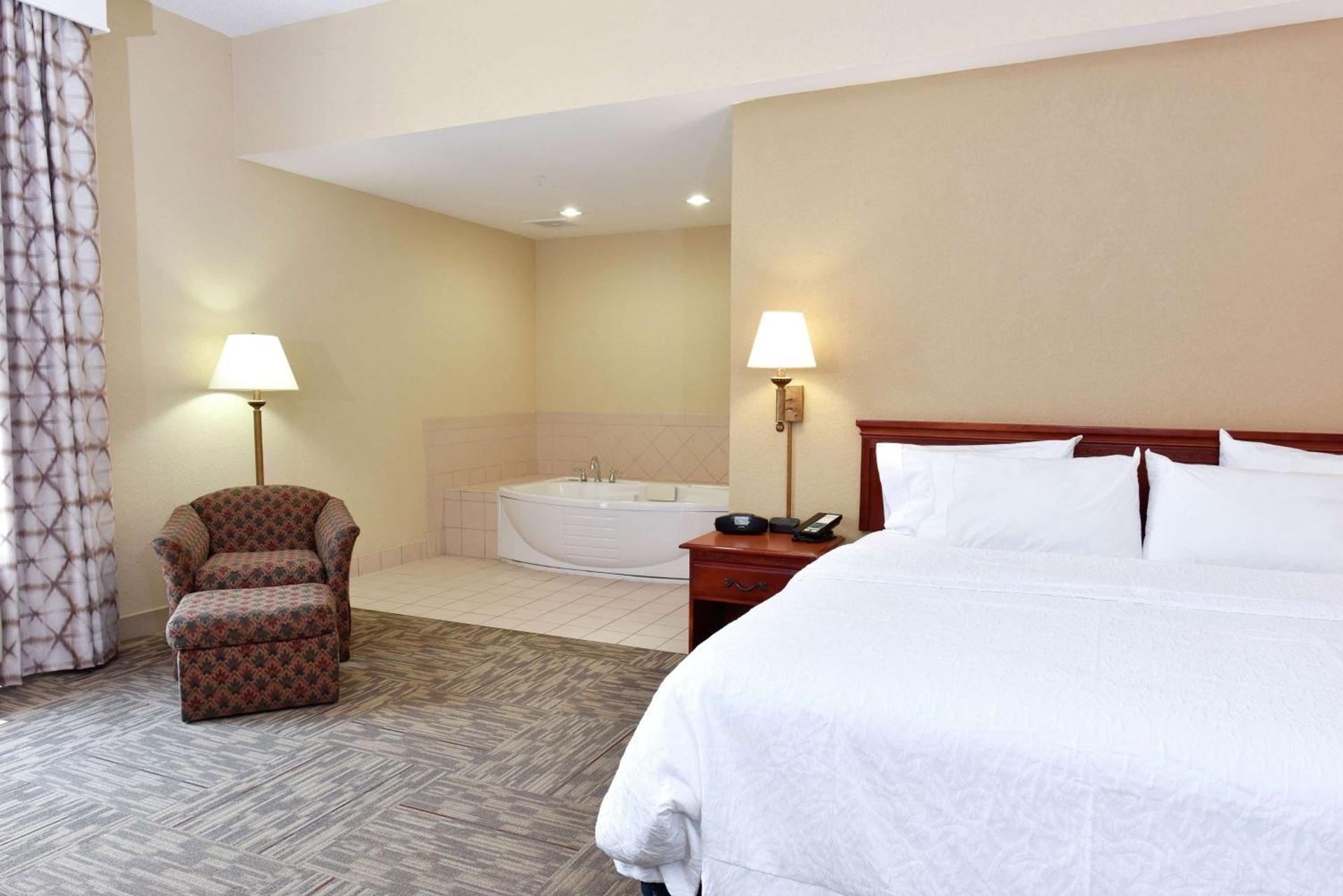 Hampton Inn Selma photo 32