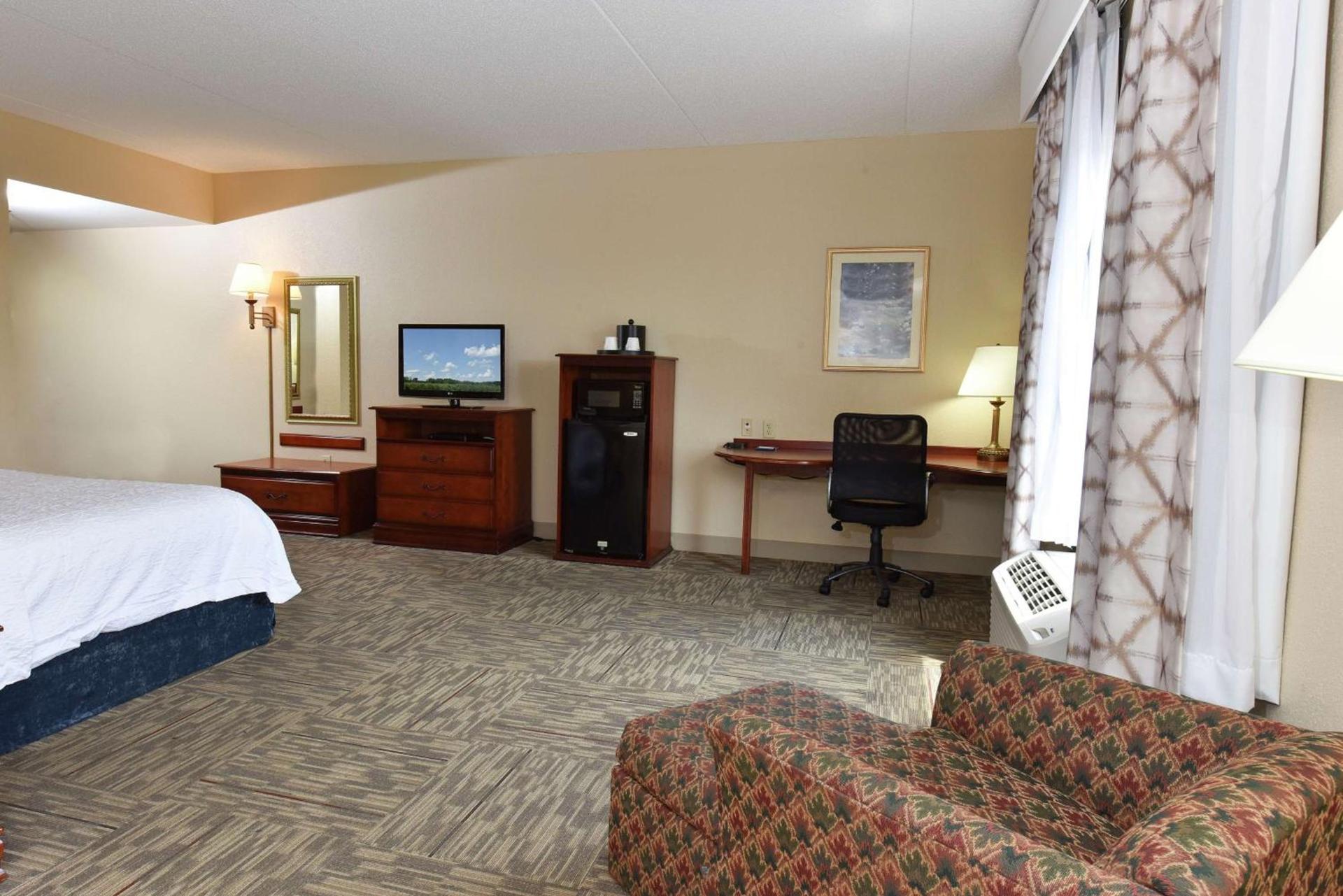 Hampton Inn Selma photo 36