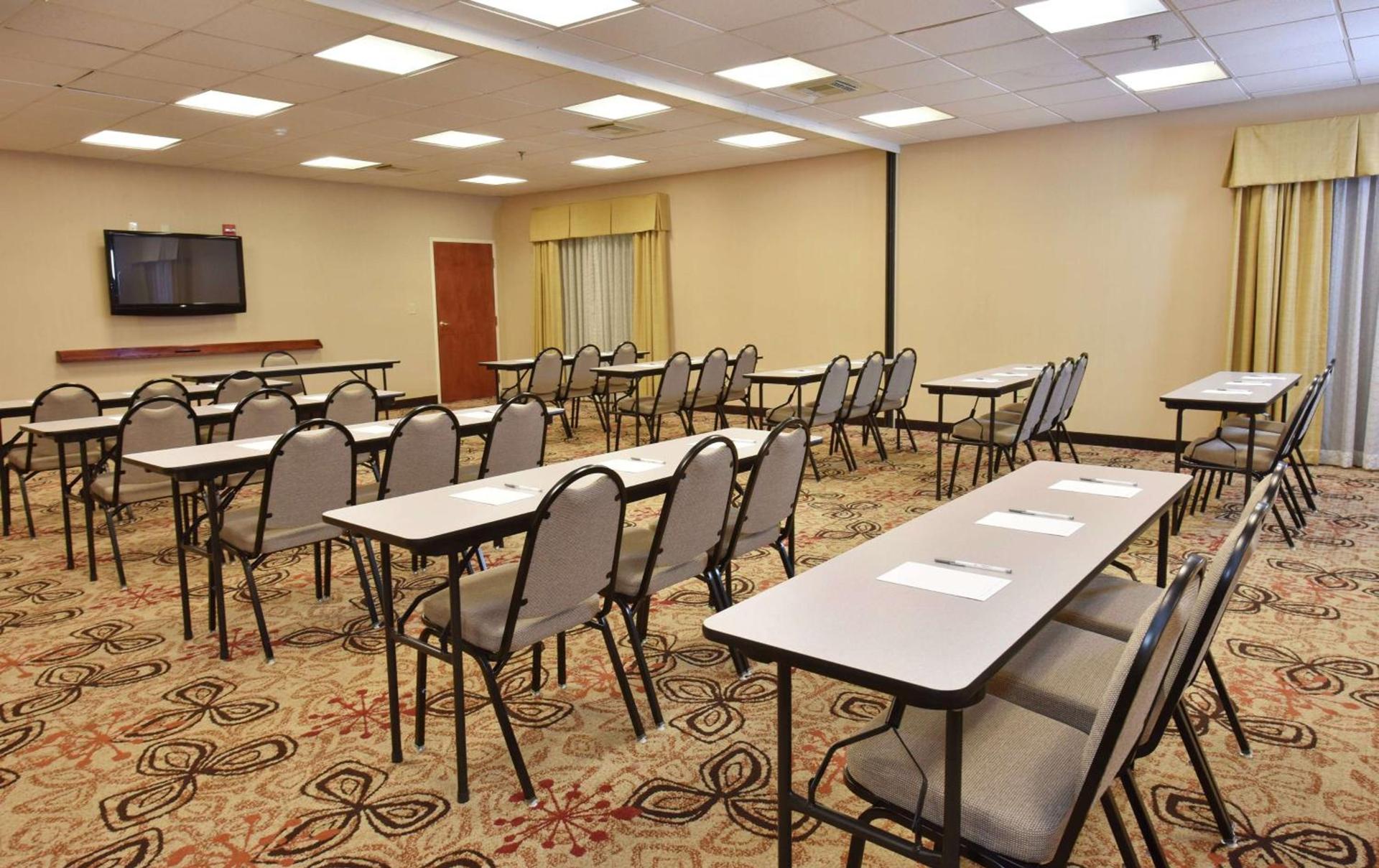 Hampton Inn Selma photo 44