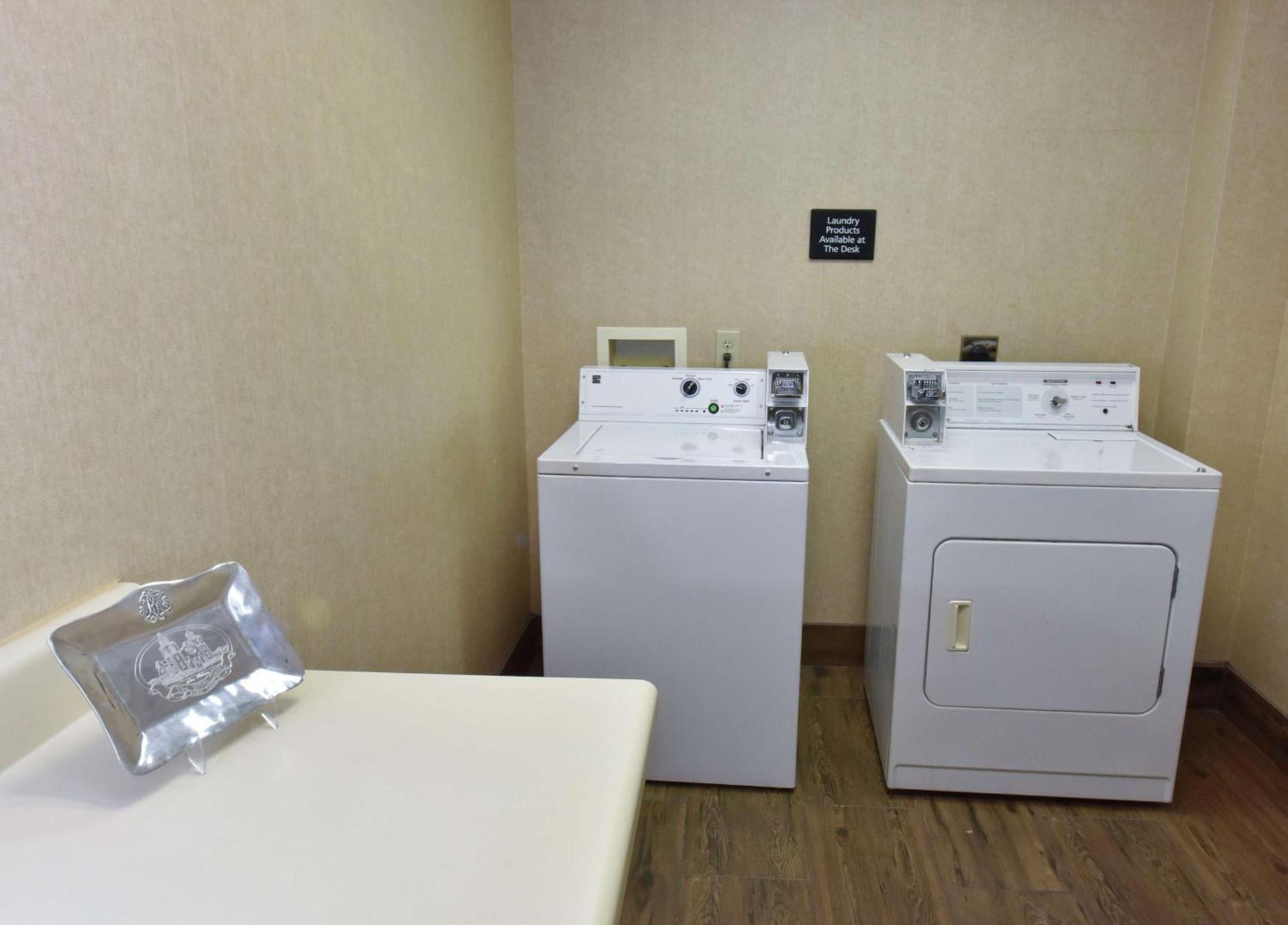 Hampton Inn Selma photo 51