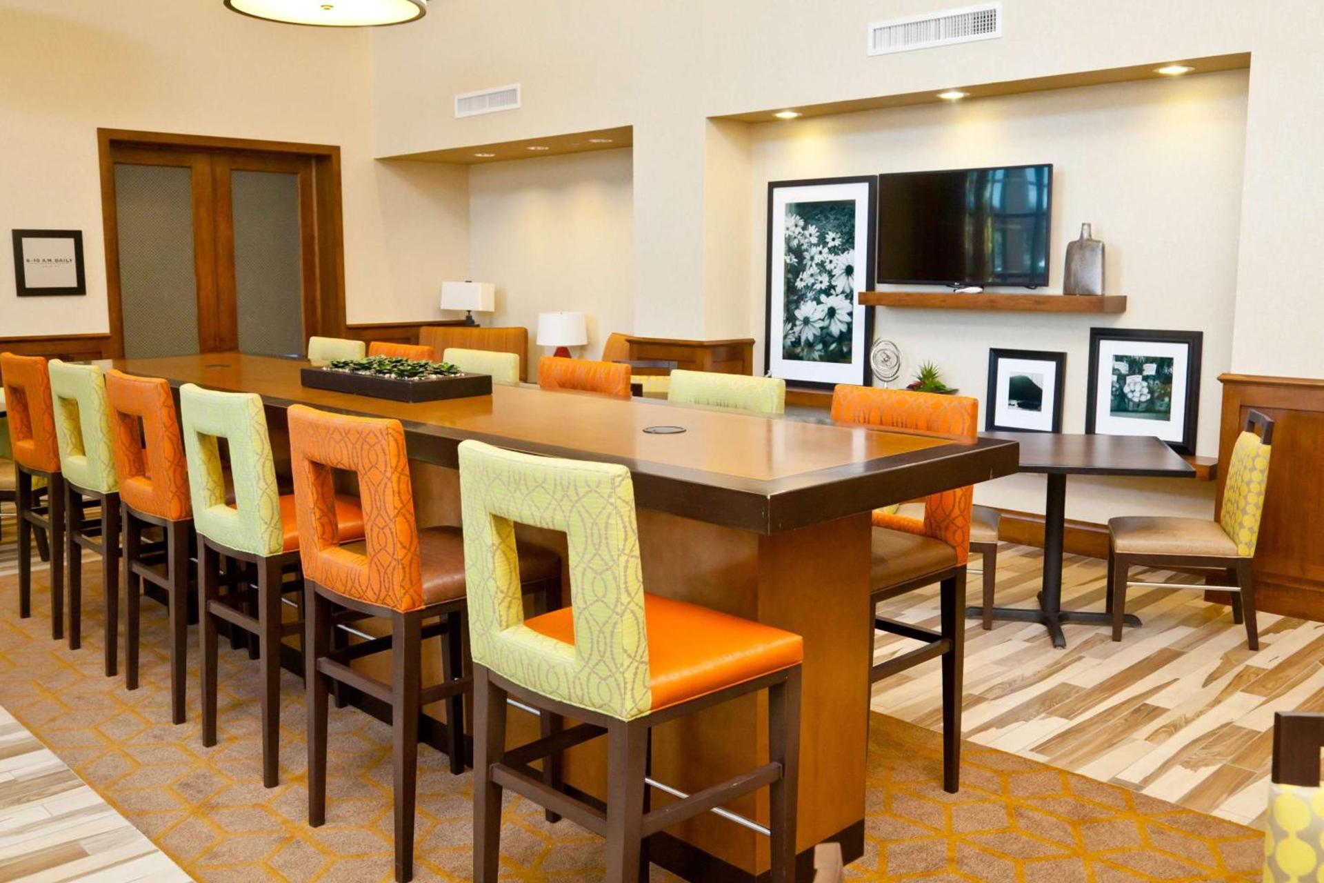 Hampton Inn & Suites Salinas photo 3