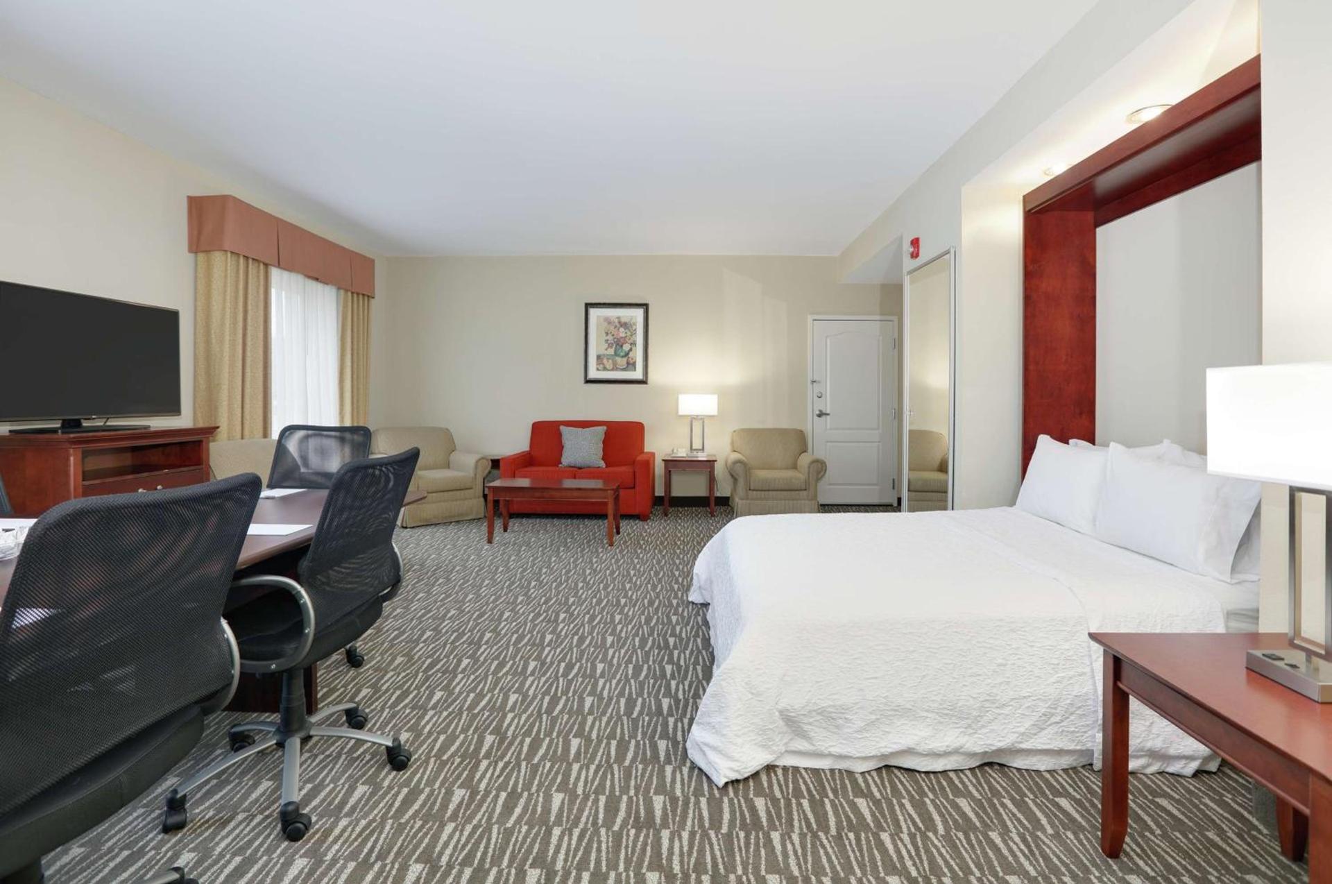 Hampton Inn & Suites Southern Pines-Pinehurst photo 39