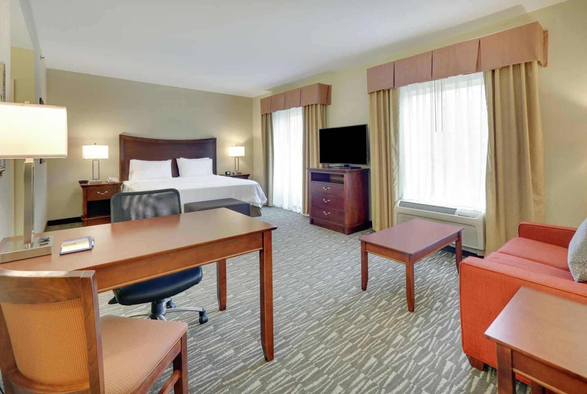 Hampton Inn & Suites Southern Pines-Pinehurst photo 41