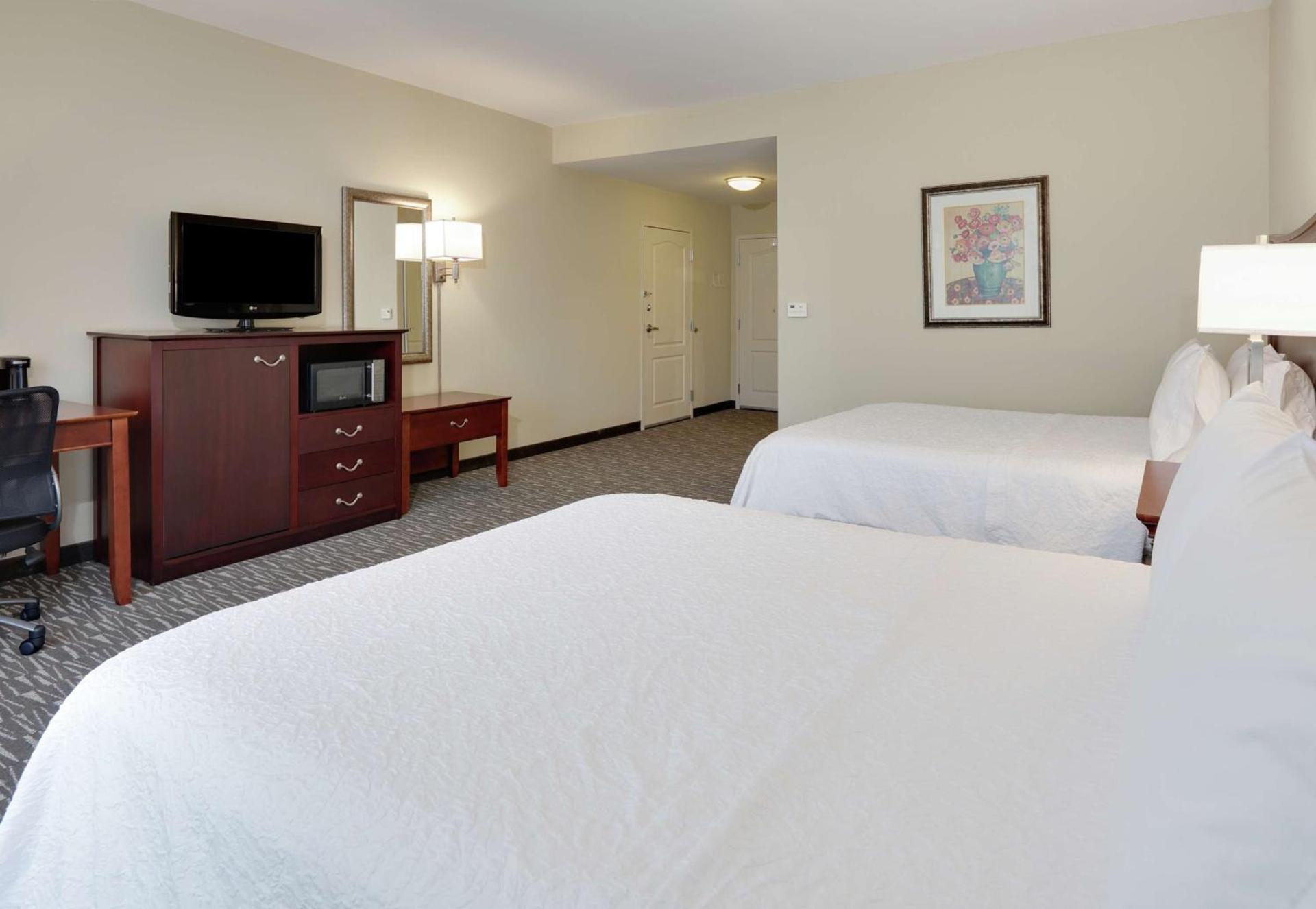 Hampton Inn & Suites Southern Pines-Pinehurst photo 42