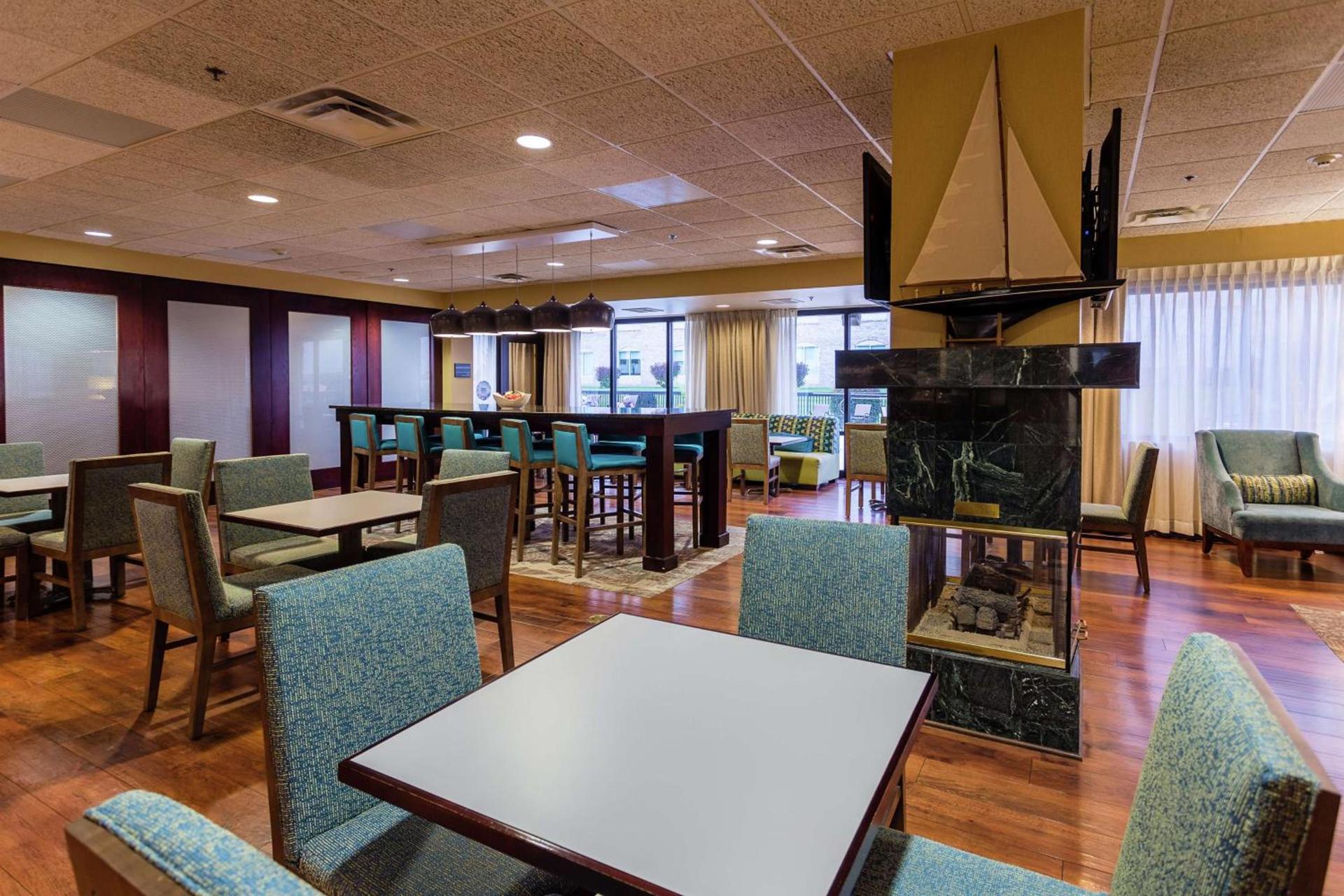 Hampton Inn Somerset photo 8